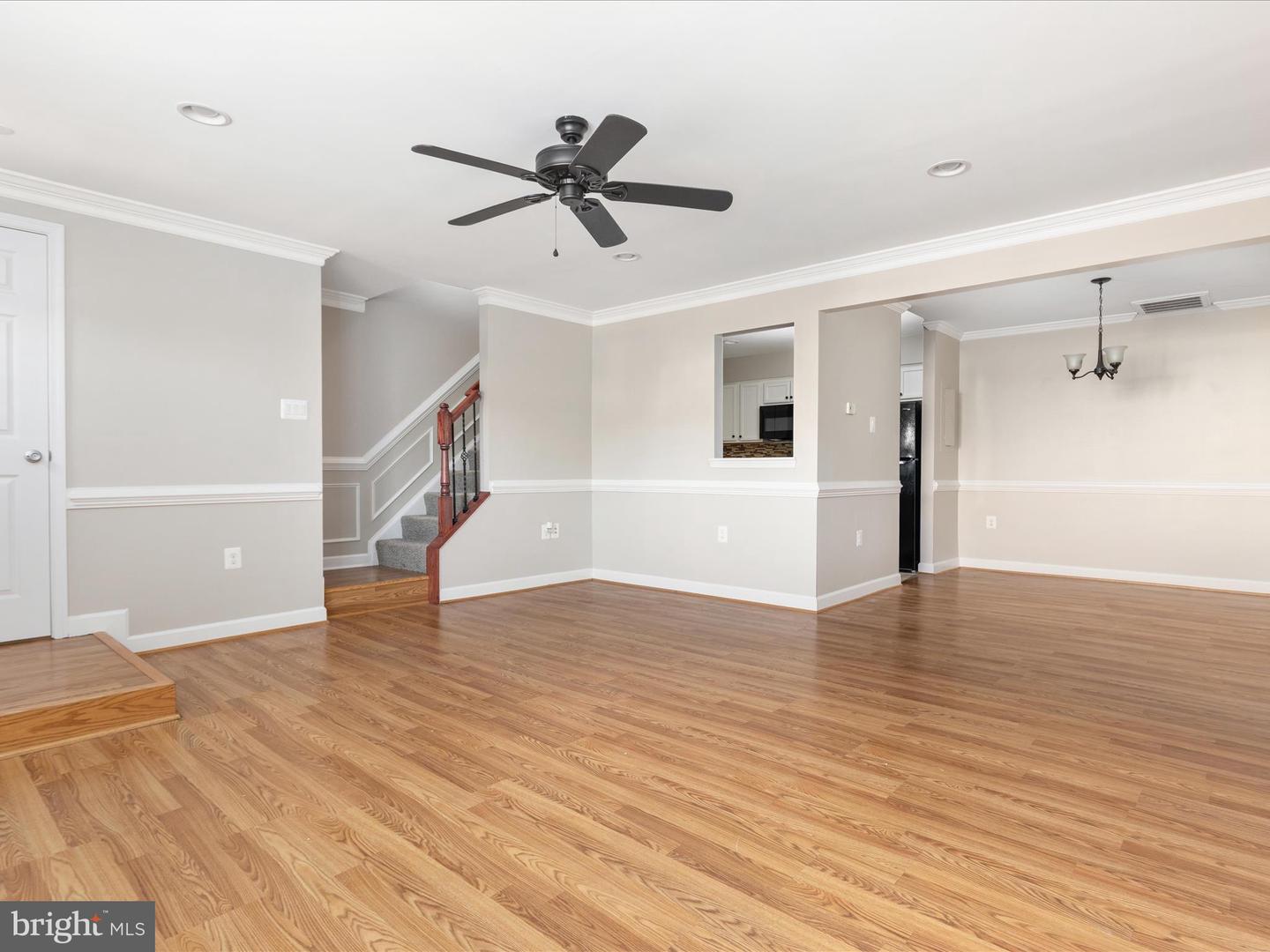 10462 PARADISE CT, MANASSAS, Virginia 20109, 3 Bedrooms Bedrooms, ,2 BathroomsBathrooms,Residential,For sale,10462 PARADISE CT,VAPW2097298 MLS # VAPW2097298
