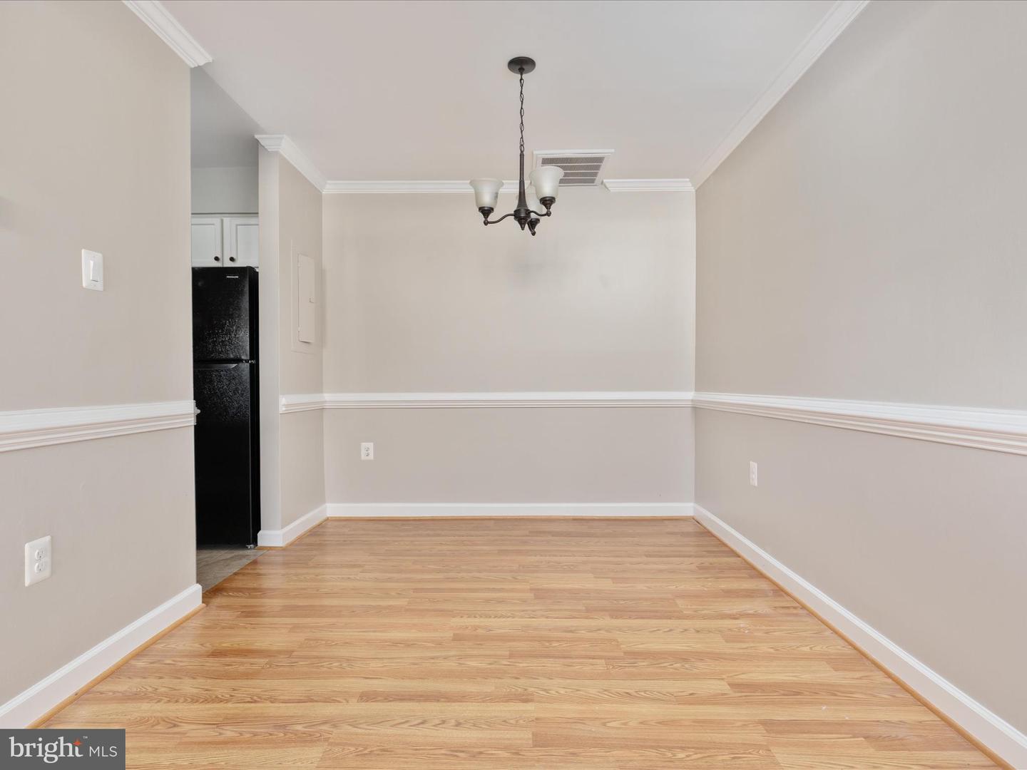 10462 PARADISE CT, MANASSAS, Virginia 20109, 3 Bedrooms Bedrooms, ,2 BathroomsBathrooms,Residential,For sale,10462 PARADISE CT,VAPW2097298 MLS # VAPW2097298