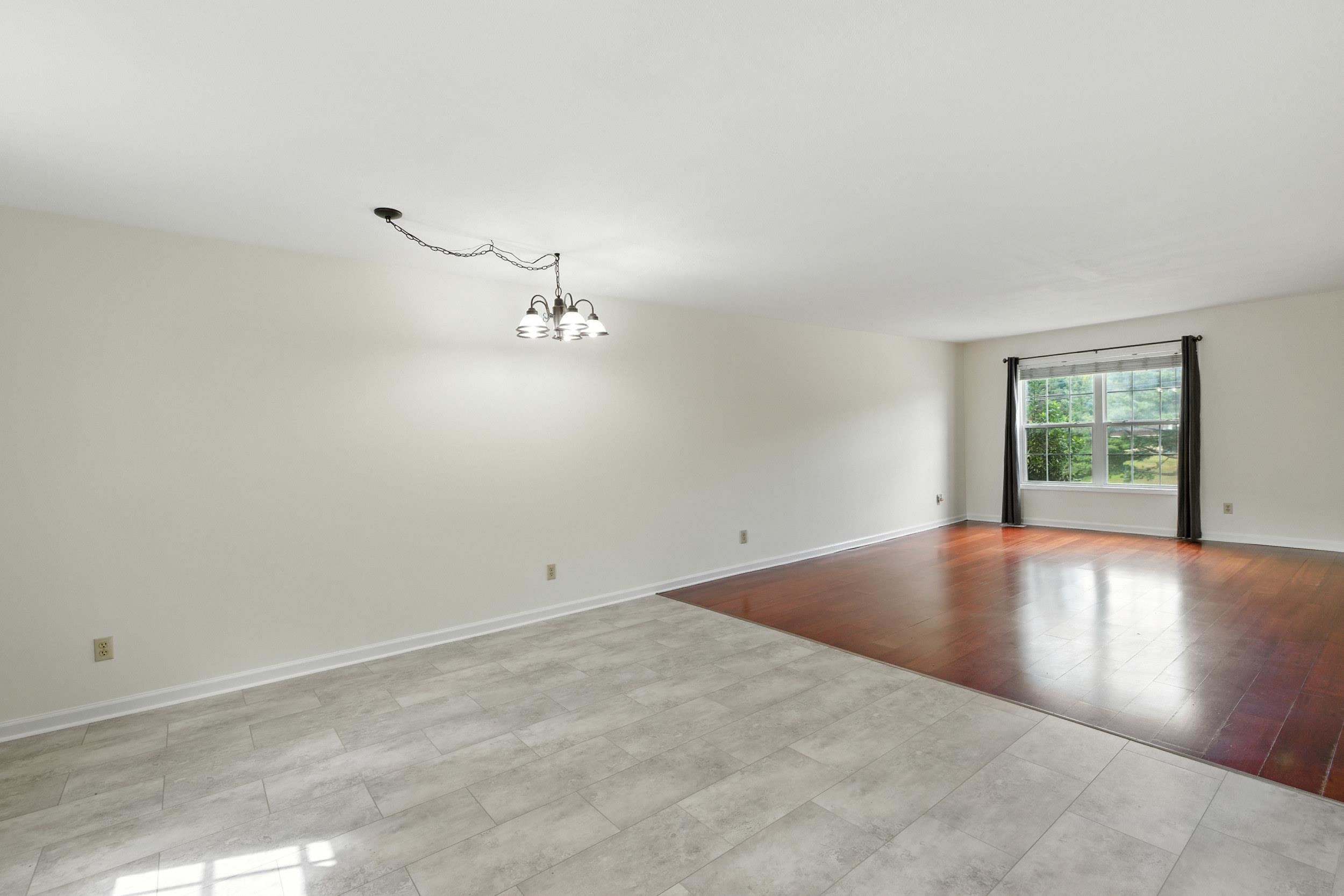 2211 RESERVOIR ST, HARRISONBURG, Virginia 22801, 2 Bedrooms Bedrooms, ,2 BathroomsBathrooms,Residential,2211 RESERVOIR ST,668423 MLS # 668423