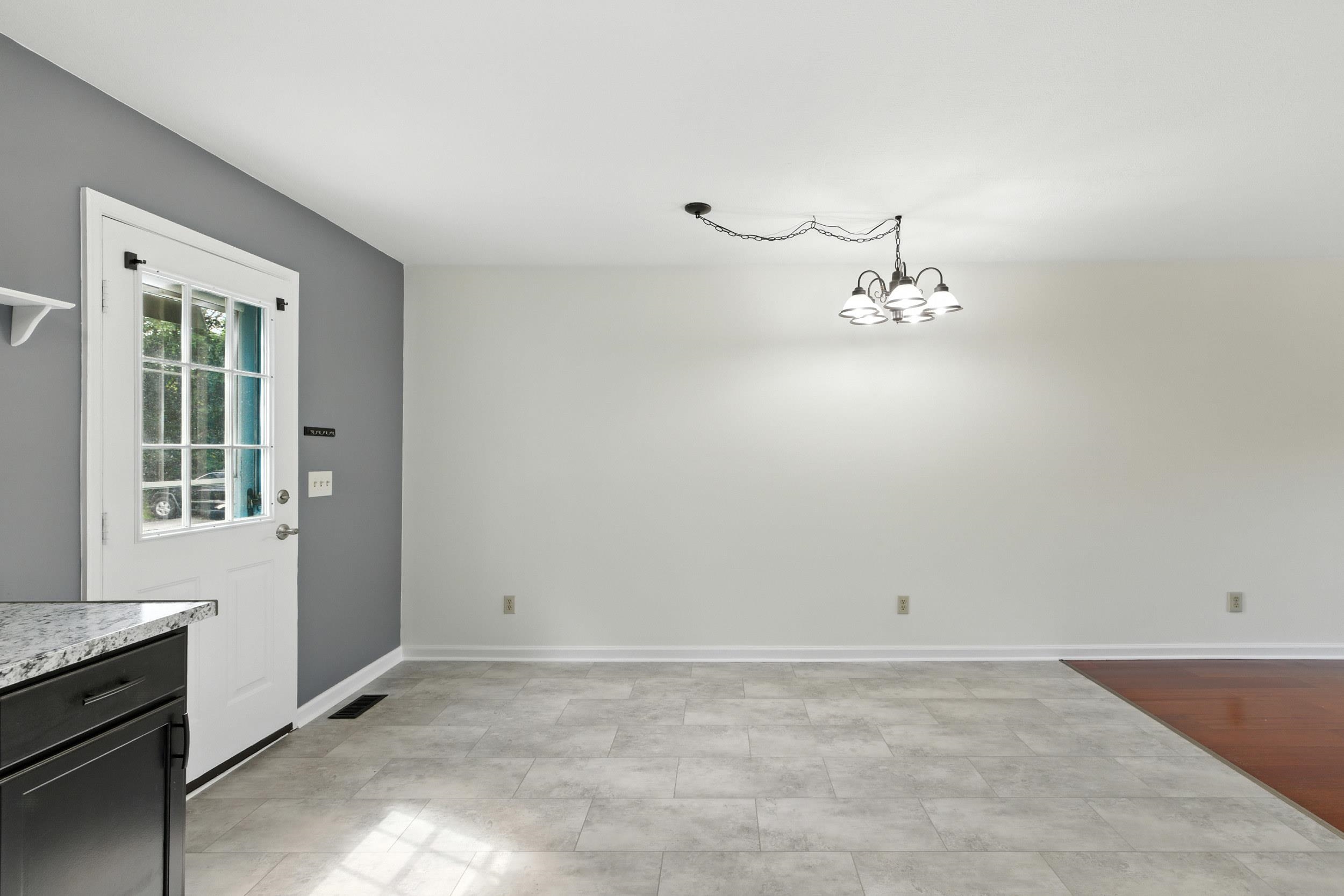 2211 RESERVOIR ST, HARRISONBURG, Virginia 22801, 2 Bedrooms Bedrooms, ,2 BathroomsBathrooms,Residential,2211 RESERVOIR ST,668423 MLS # 668423