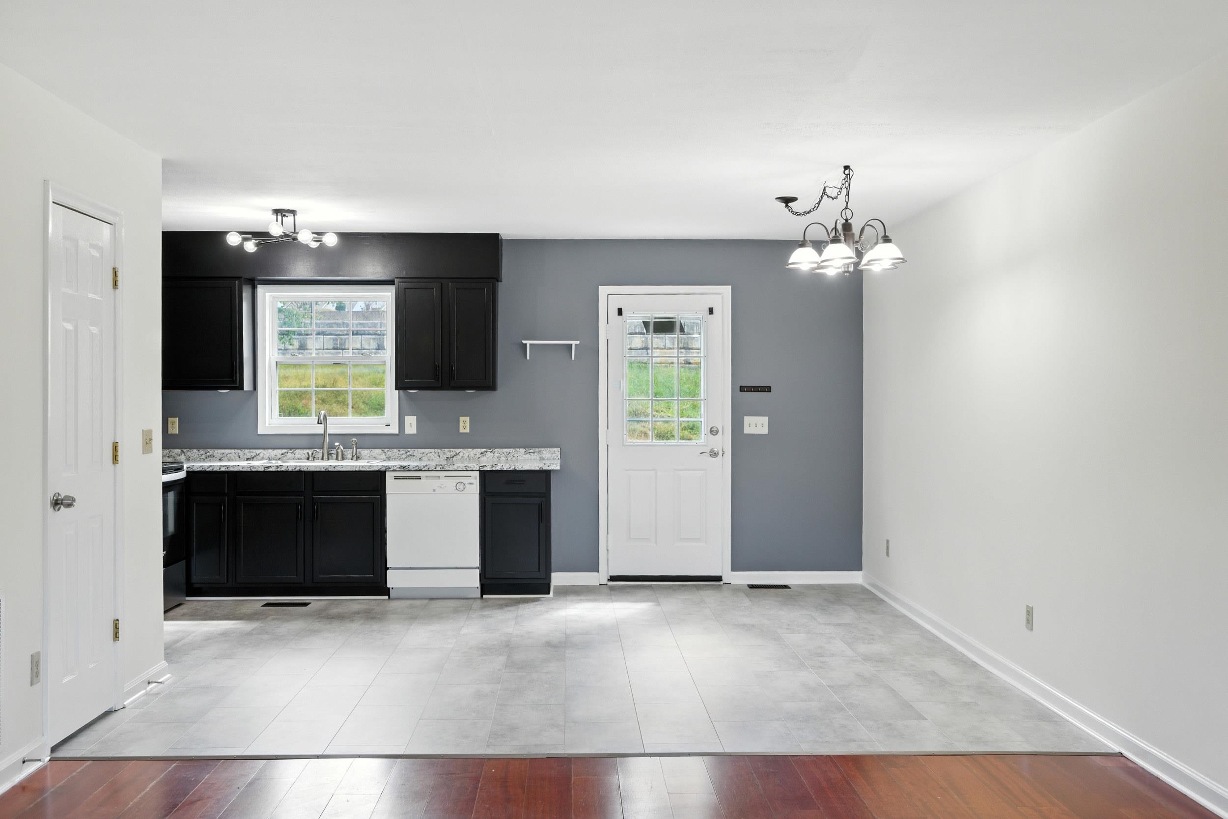 2211 RESERVOIR ST, HARRISONBURG, Virginia 22801, 2 Bedrooms Bedrooms, ,2 BathroomsBathrooms,Residential,2211 RESERVOIR ST,668423 MLS # 668423