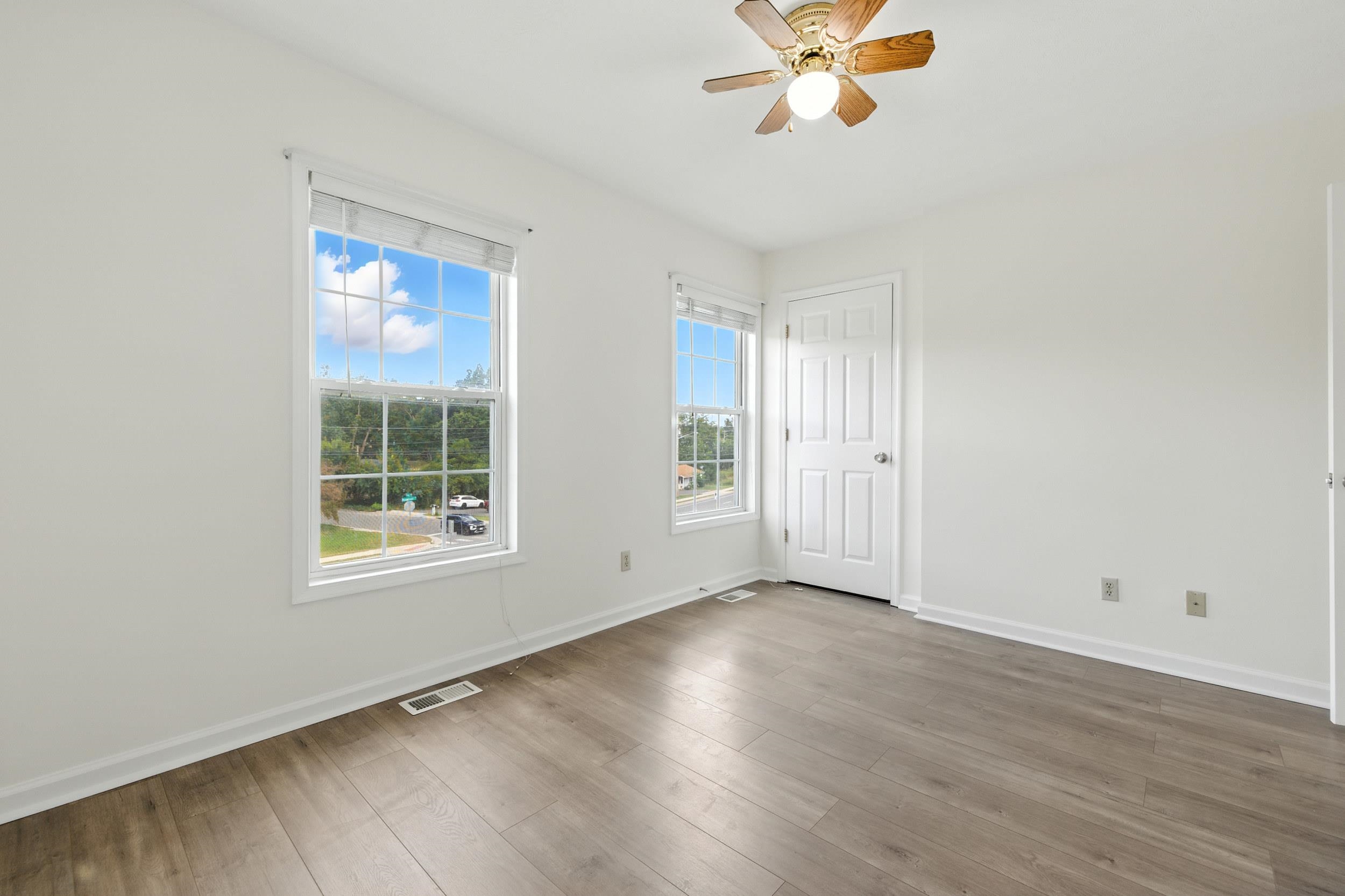 2211 RESERVOIR ST, HARRISONBURG, Virginia 22801, 2 Bedrooms Bedrooms, ,2 BathroomsBathrooms,Residential,2211 RESERVOIR ST,668423 MLS # 668423