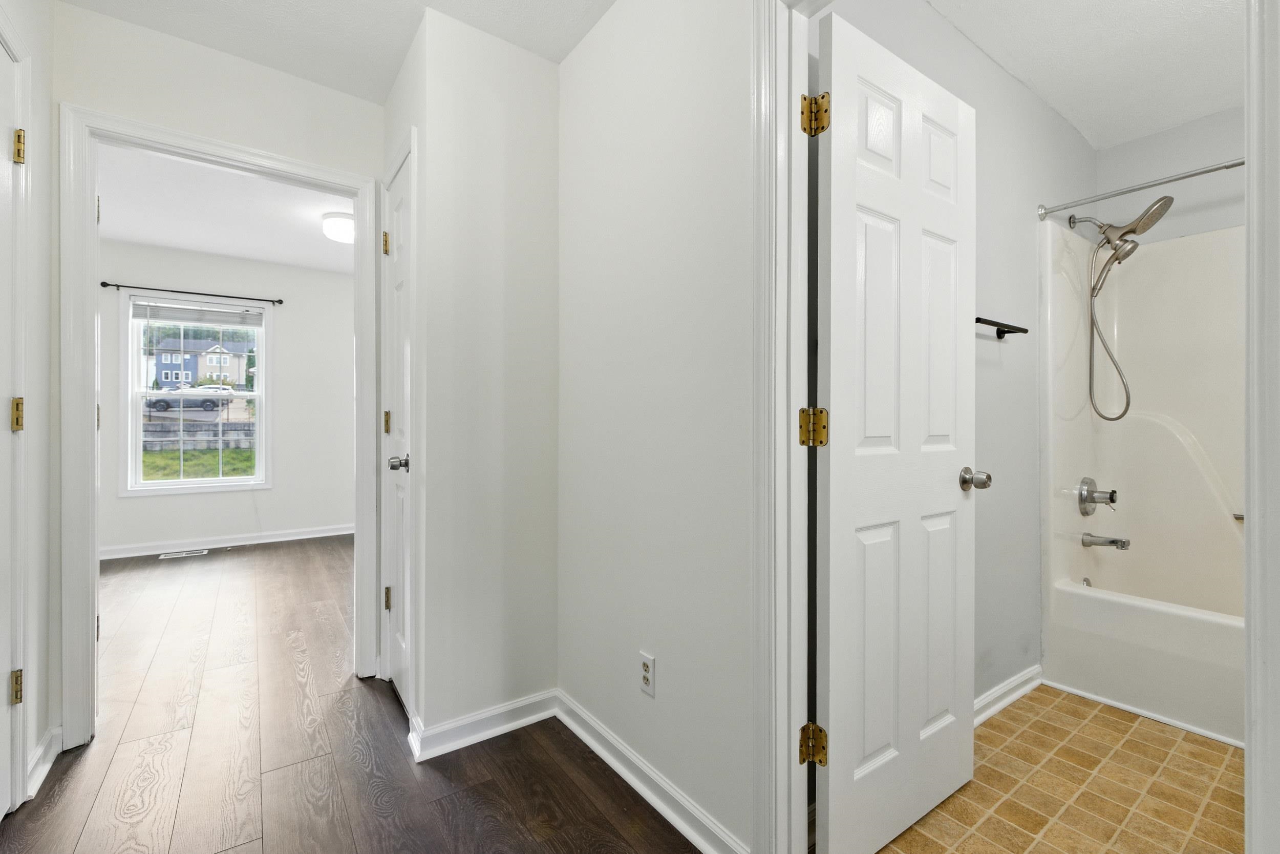 2211 RESERVOIR ST, HARRISONBURG, Virginia 22801, 2 Bedrooms Bedrooms, ,2 BathroomsBathrooms,Residential,2211 RESERVOIR ST,668423 MLS # 668423