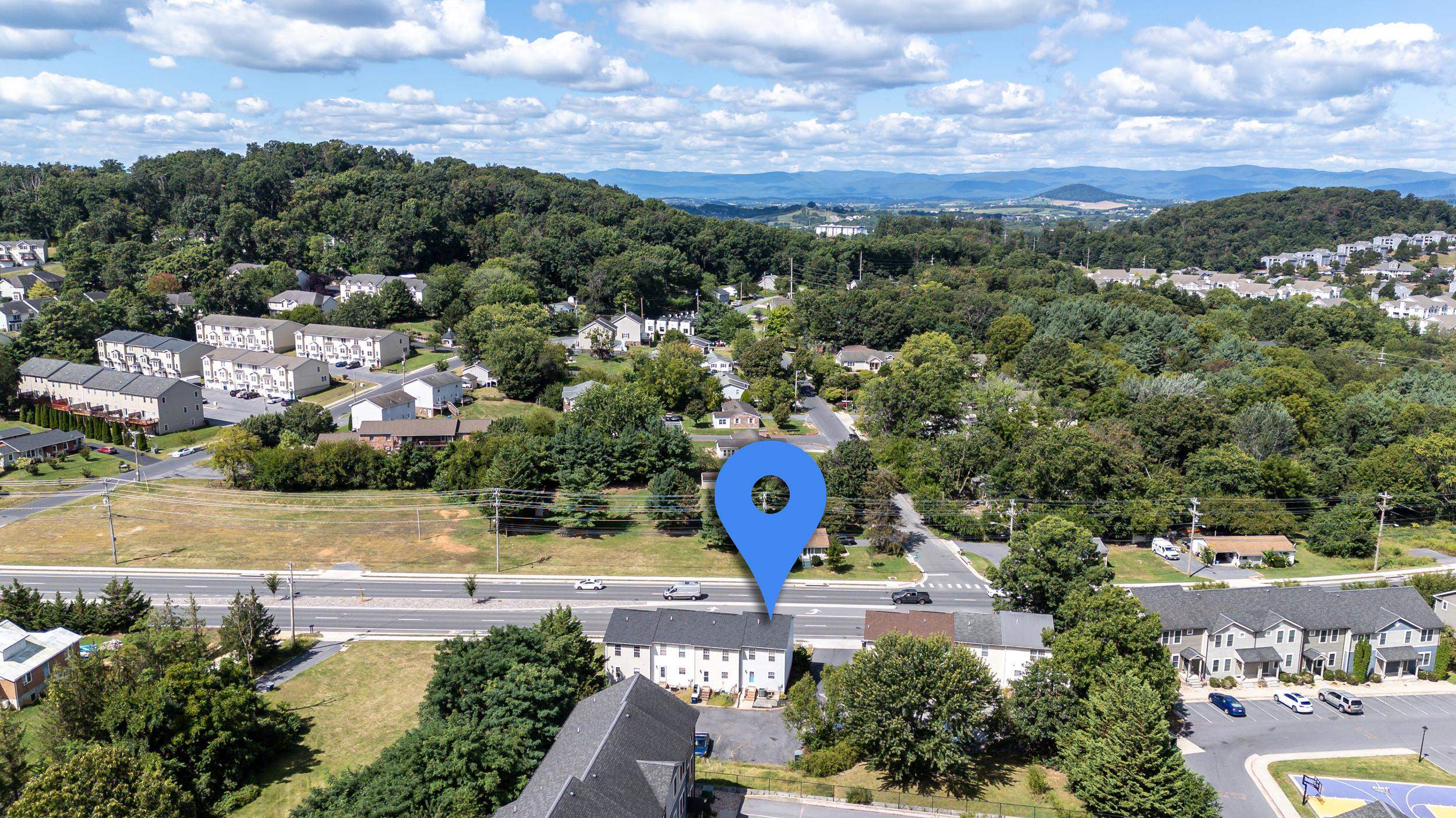 2211 RESERVOIR ST, HARRISONBURG, Virginia 22801, 2 Bedrooms Bedrooms, ,2 BathroomsBathrooms,Residential,2211 RESERVOIR ST,668423 MLS # 668423