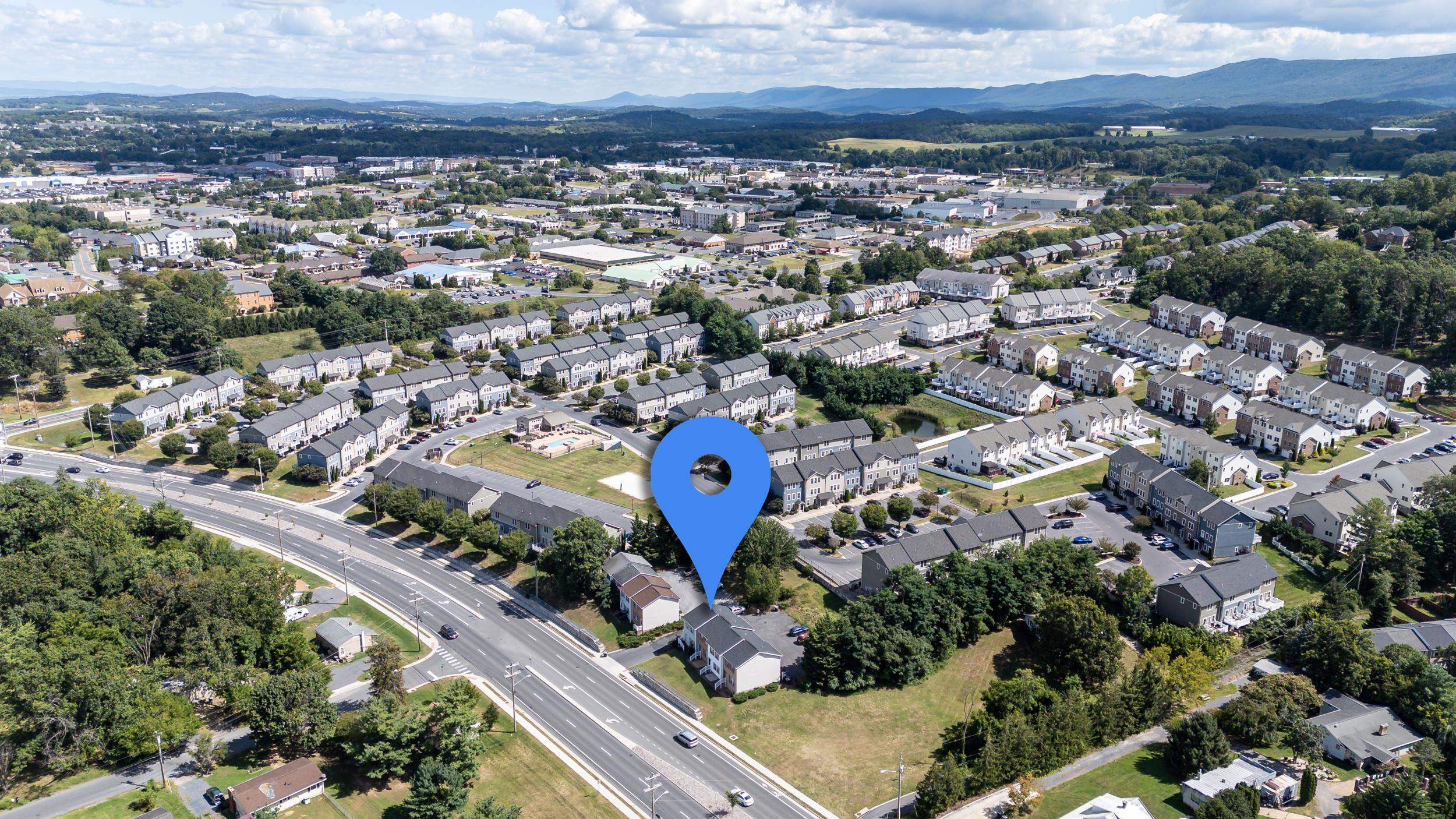 2211 RESERVOIR ST, HARRISONBURG, Virginia 22801, 2 Bedrooms Bedrooms, ,2 BathroomsBathrooms,Residential,2211 RESERVOIR ST,668423 MLS # 668423