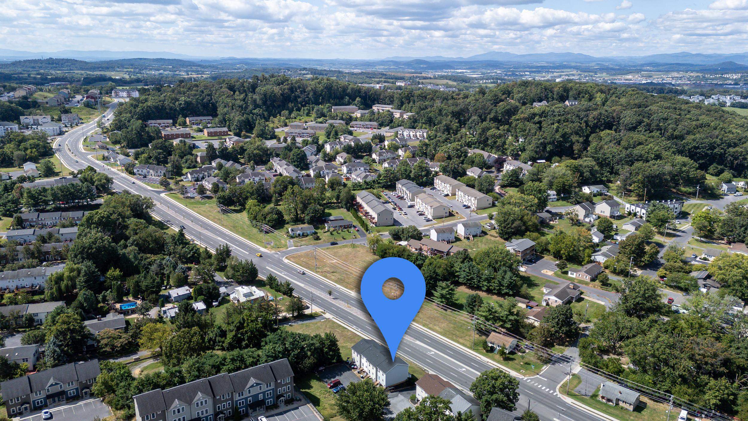 2211 RESERVOIR ST, HARRISONBURG, Virginia 22801, 2 Bedrooms Bedrooms, ,2 BathroomsBathrooms,Residential,2211 RESERVOIR ST,668423 MLS # 668423
