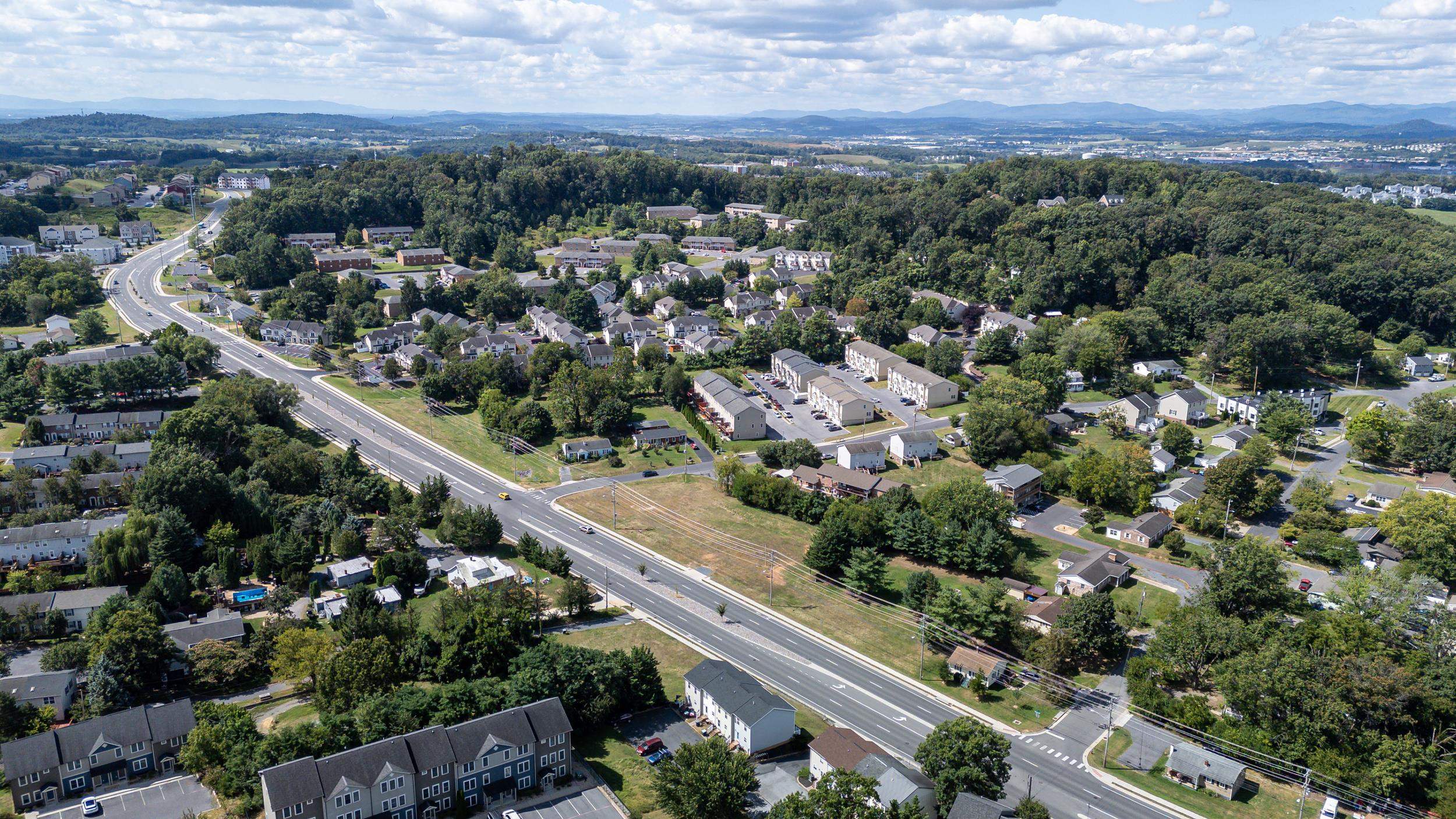2211 RESERVOIR ST, HARRISONBURG, Virginia 22801, 2 Bedrooms Bedrooms, ,2 BathroomsBathrooms,Residential,2211 RESERVOIR ST,668423 MLS # 668423