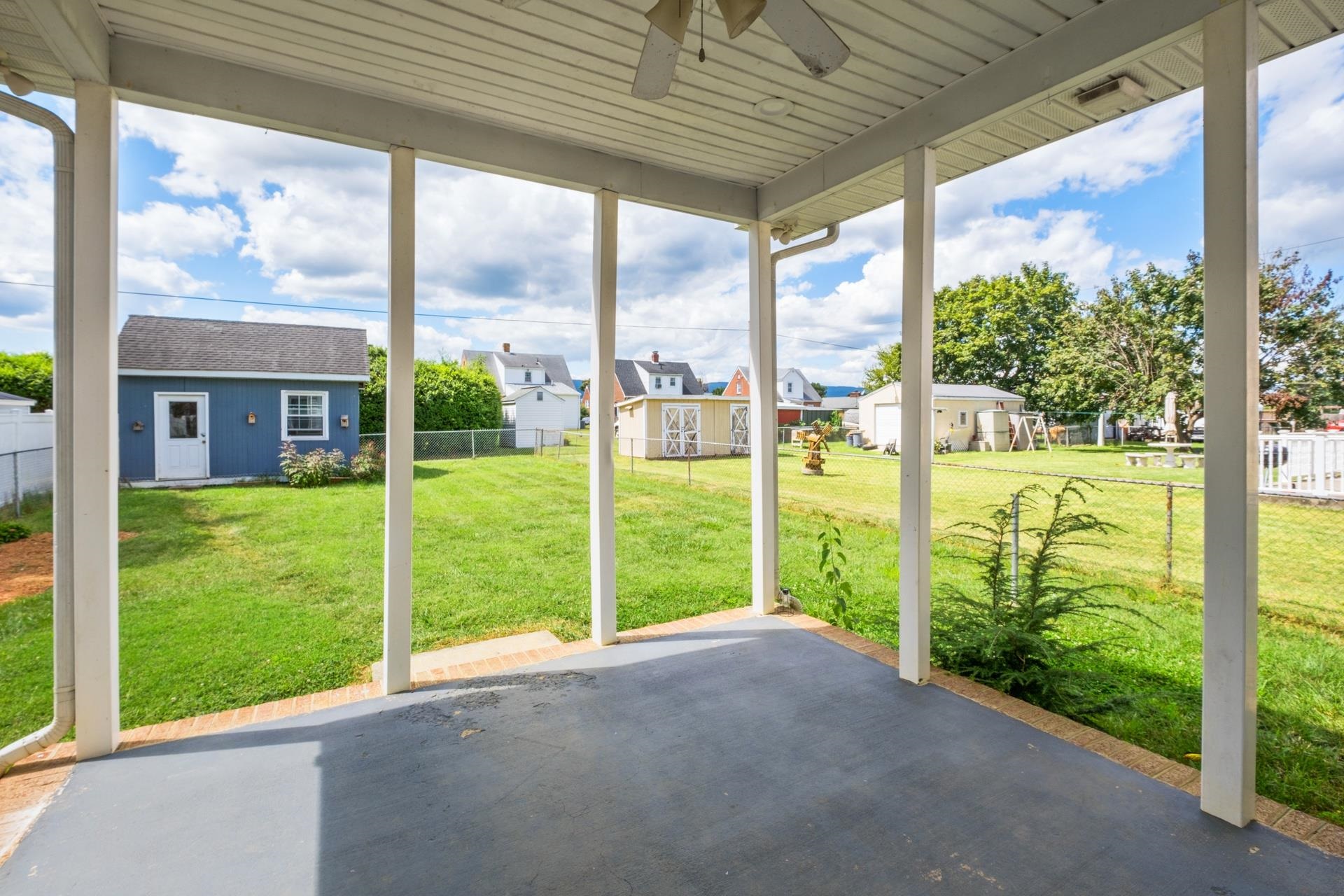 303 JACKSON AVE, ELKTON, Virginia 22827, 3 Bedrooms Bedrooms, ,2 BathroomsBathrooms,Residential,303 JACKSON AVE,668428 MLS # 668428