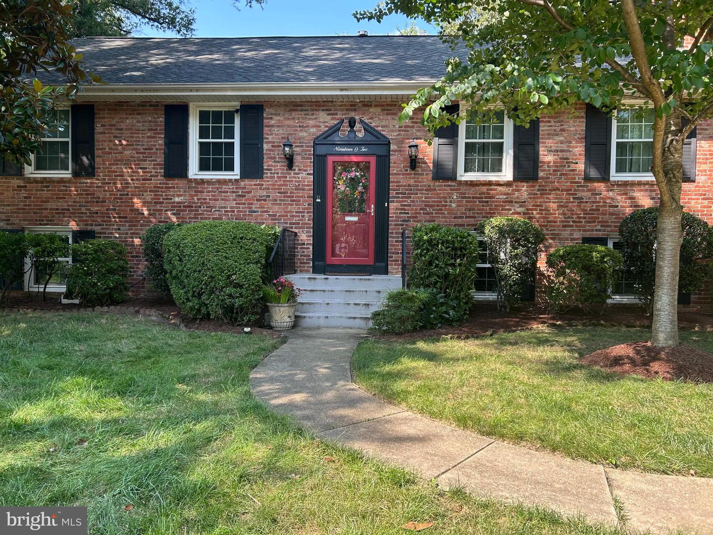 1902 STIRRUP LN, ALEXANDRIA, Virginia 22308, 6 Bedrooms Bedrooms, ,4 BathroomsBathrooms,Residential,For sale,1902 STIRRUP LN,VAFX2255208 MLS # VAFX2255208