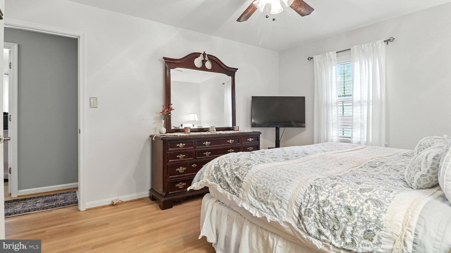 1902 STIRRUP LN, ALEXANDRIA, Virginia 22308, 6 Bedrooms Bedrooms, ,4 BathroomsBathrooms,Residential,For sale,1902 STIRRUP LN,VAFX2255208 MLS # VAFX2255208