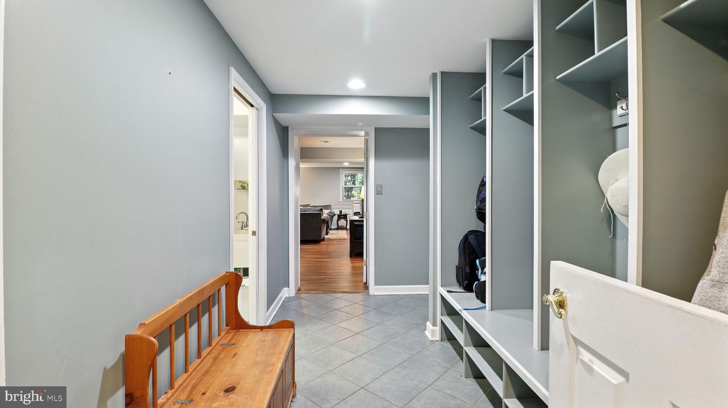 1902 STIRRUP LN, ALEXANDRIA, Virginia 22308, 6 Bedrooms Bedrooms, ,4 BathroomsBathrooms,Residential,For sale,1902 STIRRUP LN,VAFX2255208 MLS # VAFX2255208