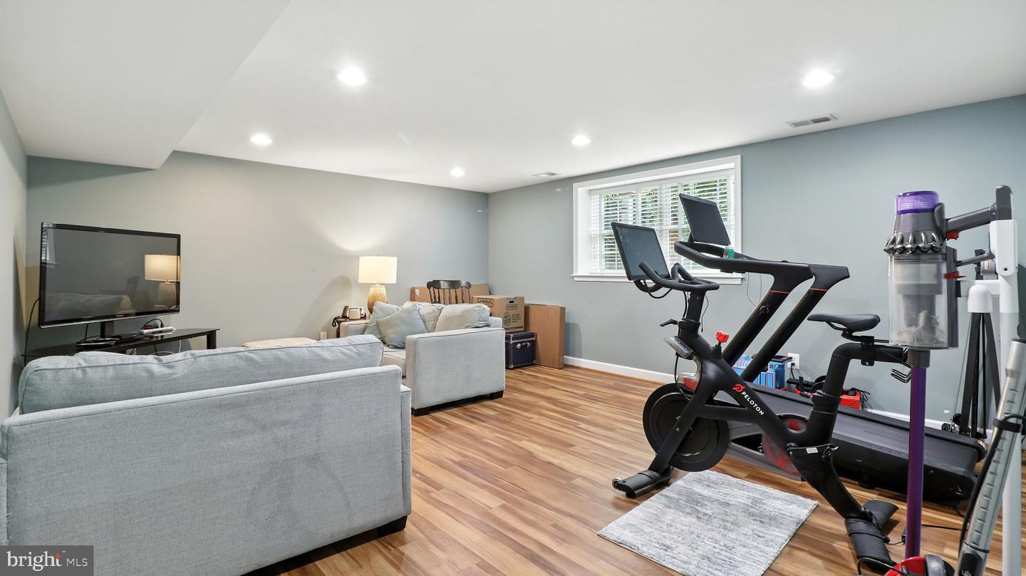 1902 STIRRUP LN, ALEXANDRIA, Virginia 22308, 6 Bedrooms Bedrooms, ,4 BathroomsBathrooms,Residential,For sale,1902 STIRRUP LN,VAFX2255208 MLS # VAFX2255208