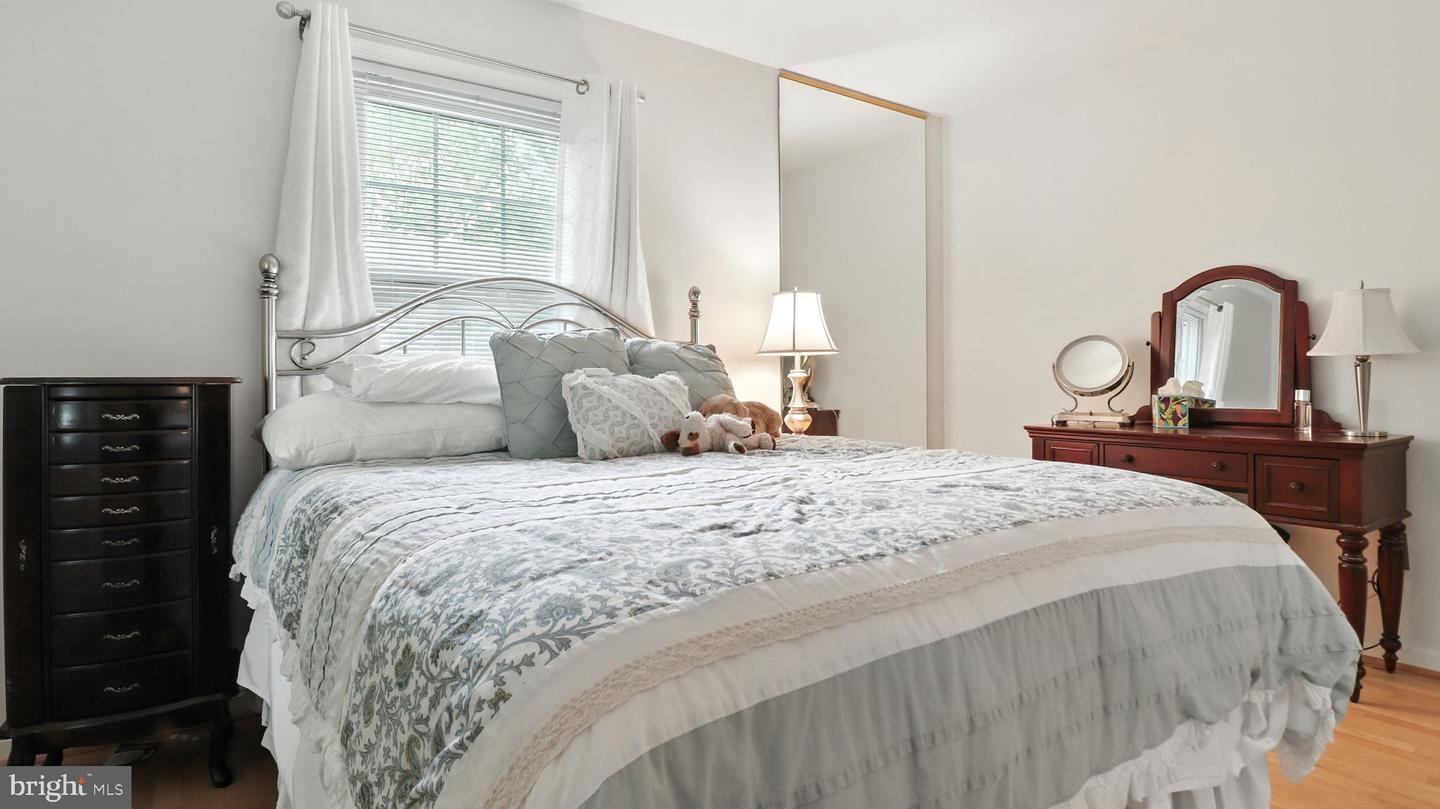 1902 STIRRUP LN, ALEXANDRIA, Virginia 22308, 6 Bedrooms Bedrooms, ,4 BathroomsBathrooms,Residential,For sale,1902 STIRRUP LN,VAFX2255208 MLS # VAFX2255208