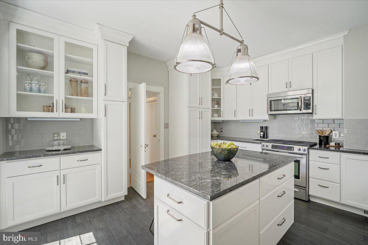 1610 CRITTENDEN ST NW, WASHINGTON, District Of Columbia 20011, 5 Bedrooms Bedrooms, ,4 BathroomsBathrooms,Residential,For sale,1610 CRITTENDEN ST NW,DCDC2211256 MLS # DCDC2211256