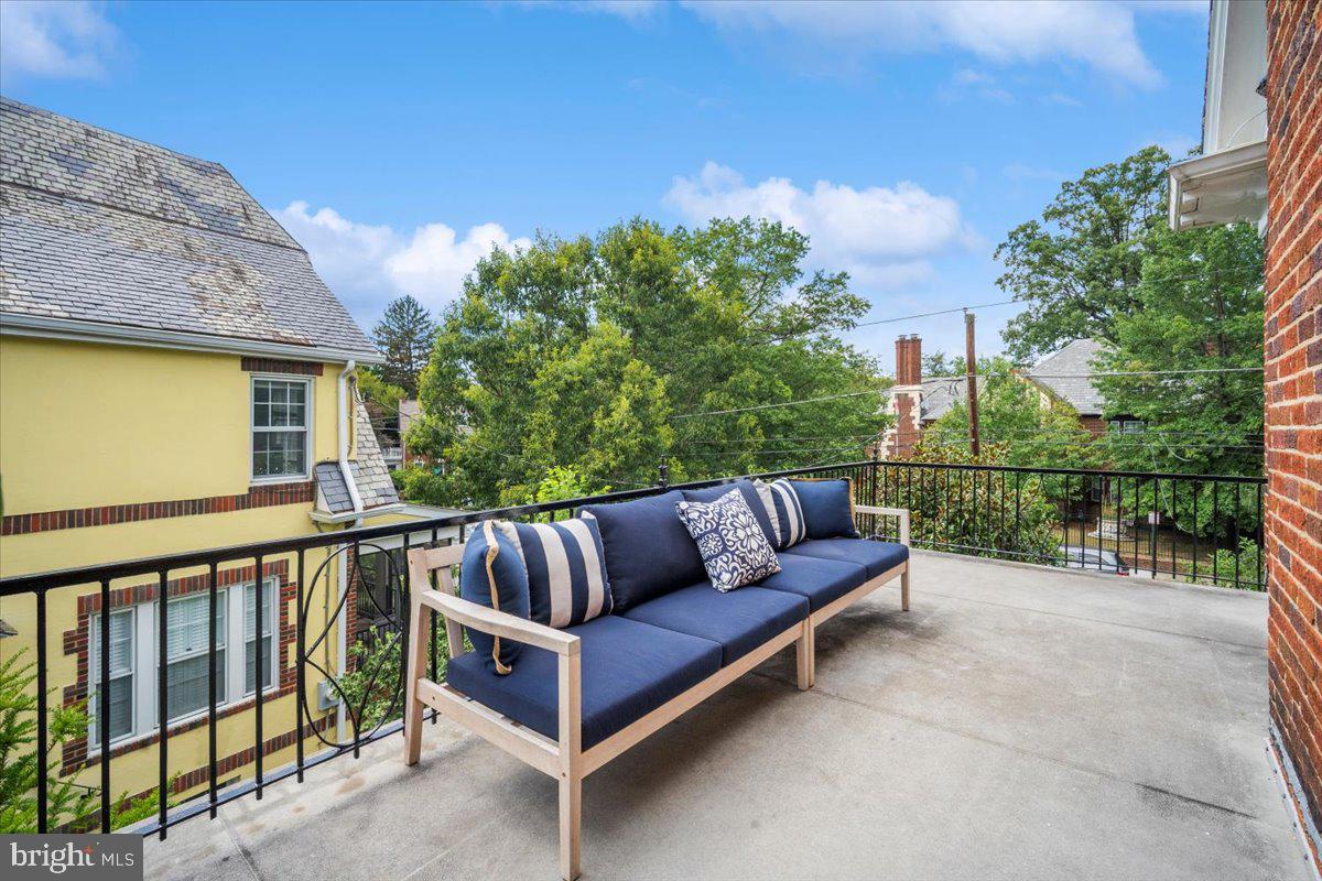 1610 CRITTENDEN ST NW, WASHINGTON, District Of Columbia 20011, 5 Bedrooms Bedrooms, ,4 BathroomsBathrooms,Residential,For sale,1610 CRITTENDEN ST NW,DCDC2211256 MLS # DCDC2211256