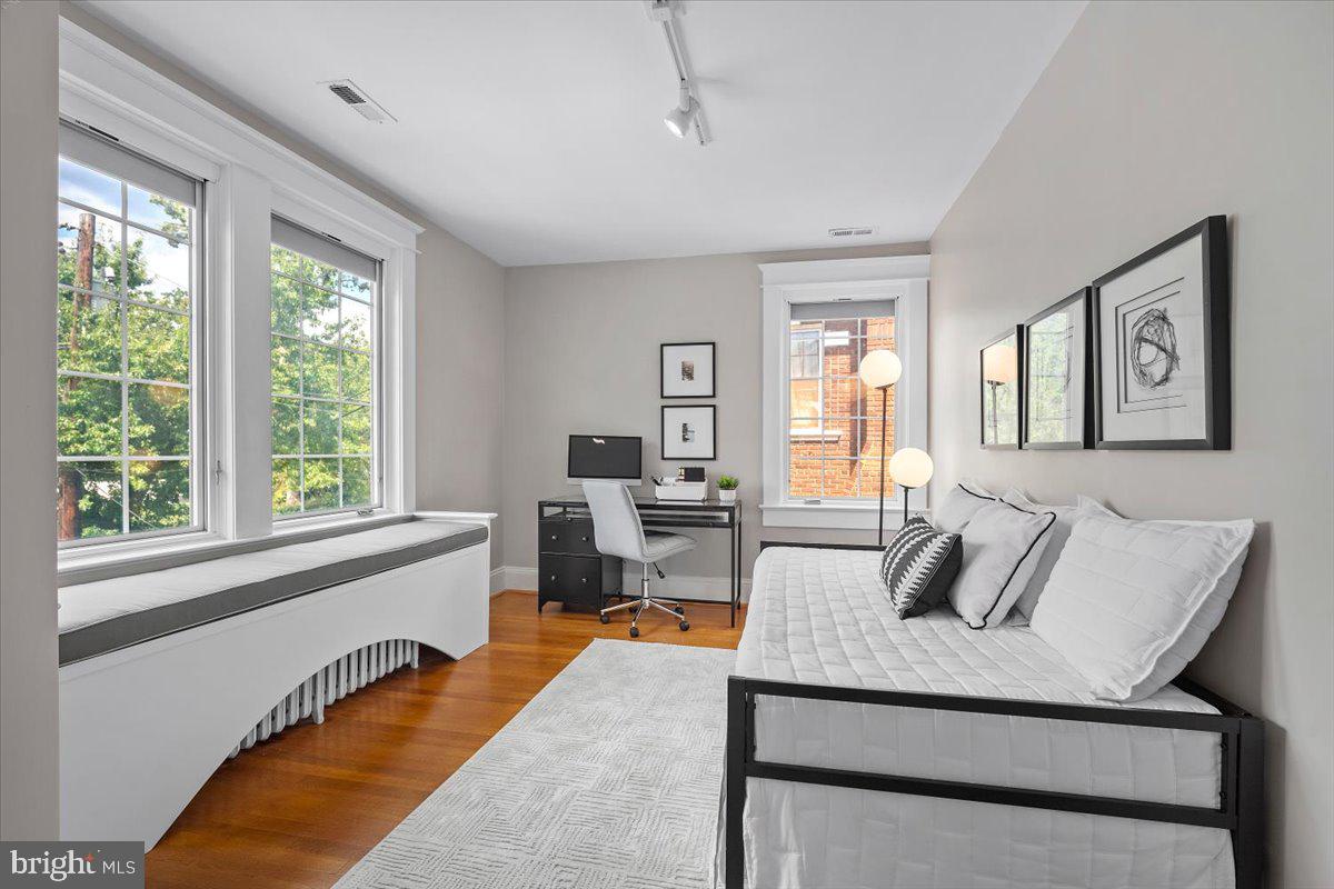 1610 CRITTENDEN ST NW, WASHINGTON, District Of Columbia 20011, 5 Bedrooms Bedrooms, ,4 BathroomsBathrooms,Residential,For sale,1610 CRITTENDEN ST NW,DCDC2211256 MLS # DCDC2211256