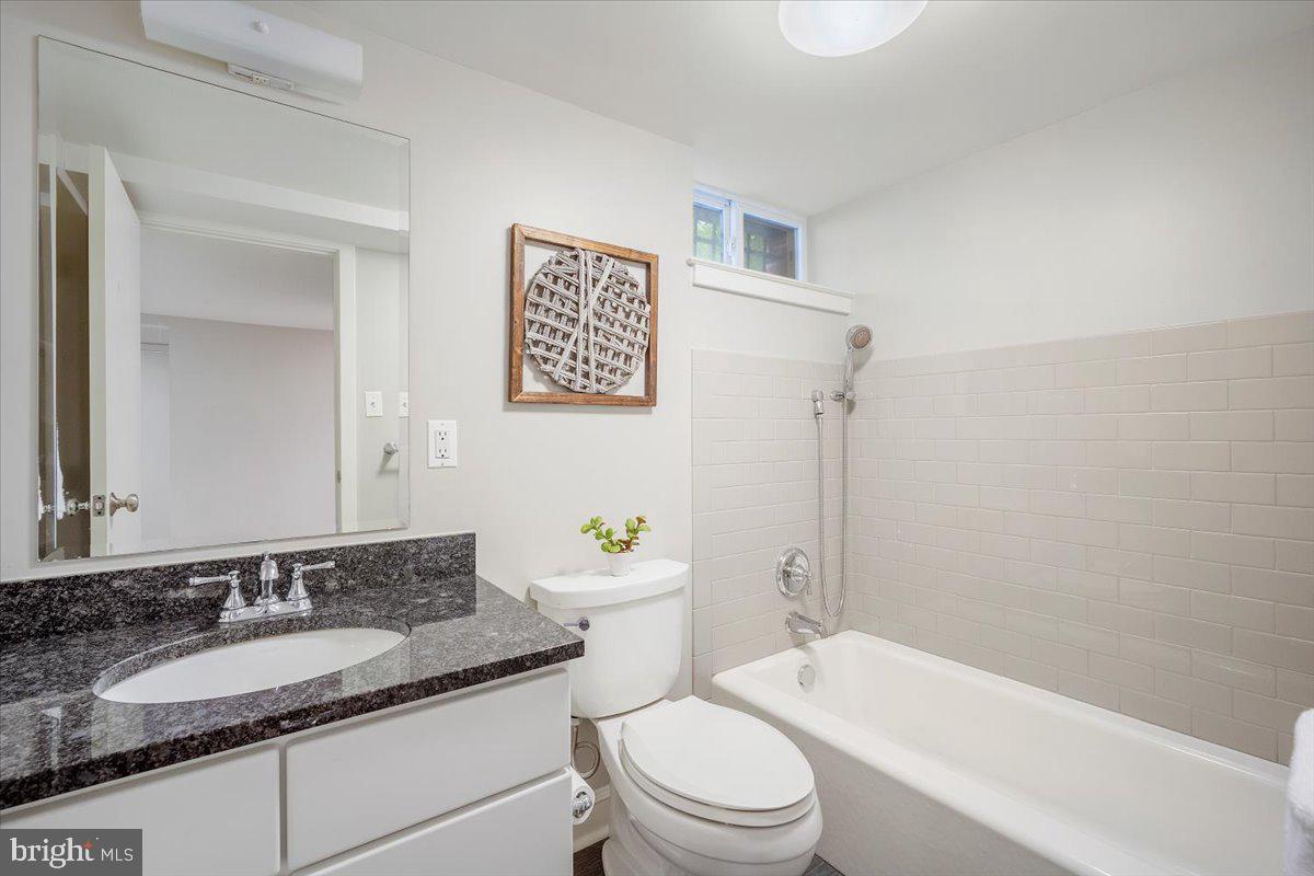 1610 CRITTENDEN ST NW, WASHINGTON, District Of Columbia 20011, 5 Bedrooms Bedrooms, ,4 BathroomsBathrooms,Residential,For sale,1610 CRITTENDEN ST NW,DCDC2211256 MLS # DCDC2211256