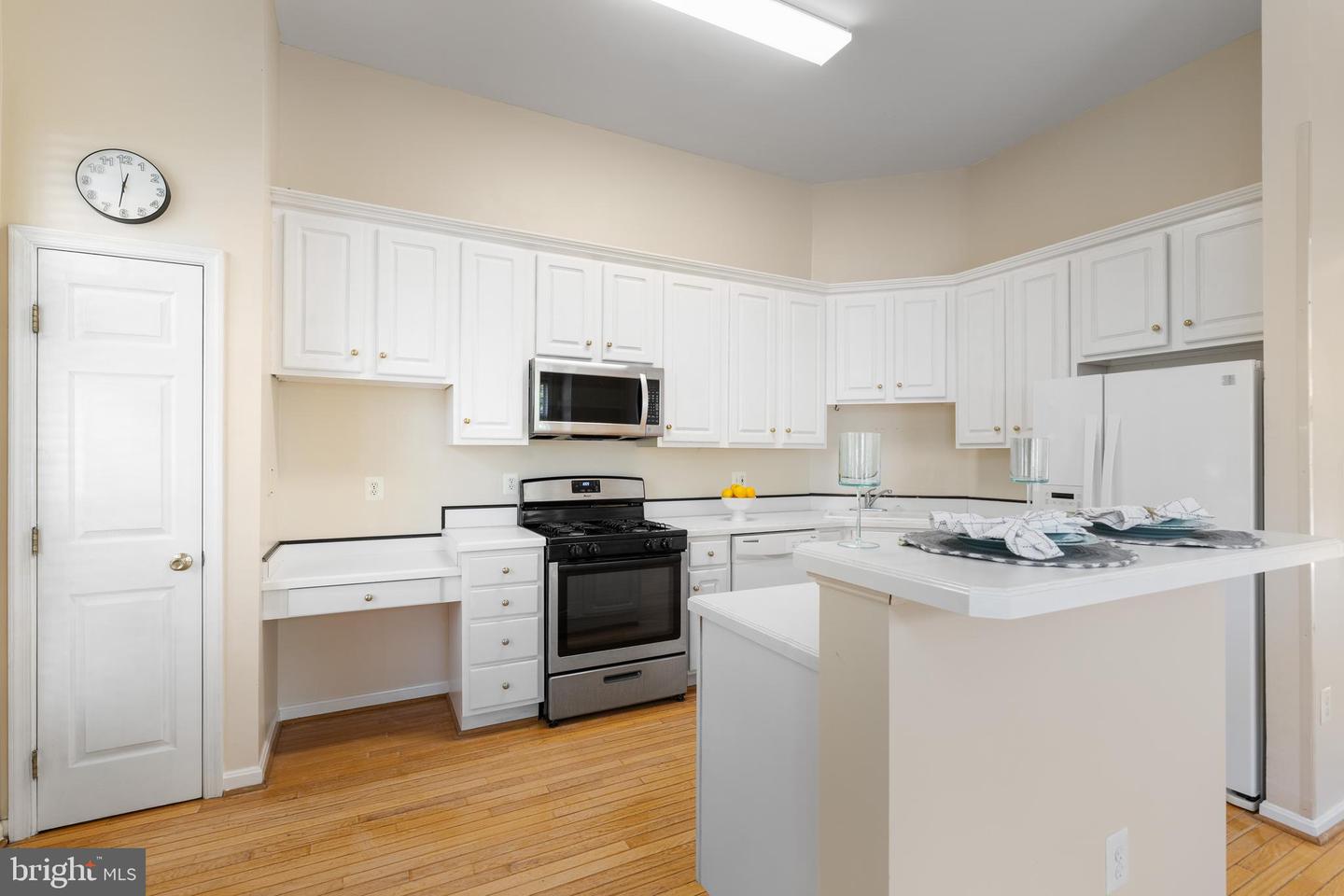 417 CLAYTON LN, ALEXANDRIA, Virginia 22304, 3 Bedrooms Bedrooms, ,3 BathroomsBathrooms,Residential,For sale,417 CLAYTON LN,VAAX2047908 MLS # VAAX2047908