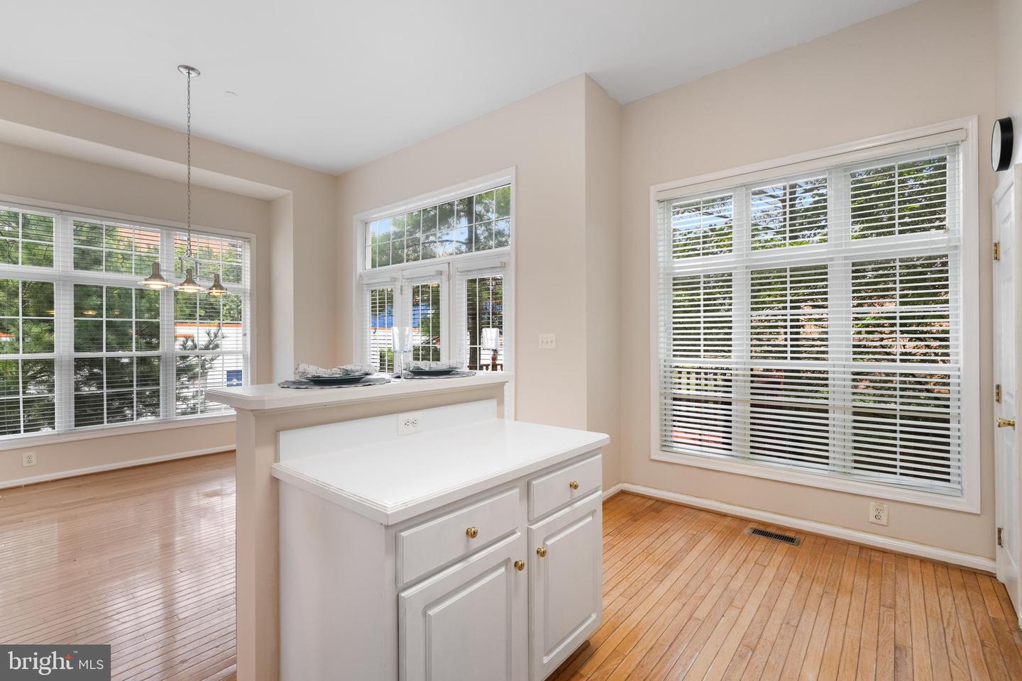 417 CLAYTON LN, ALEXANDRIA, Virginia 22304, 3 Bedrooms Bedrooms, ,3 BathroomsBathrooms,Residential,For sale,417 CLAYTON LN,VAAX2047908 MLS # VAAX2047908