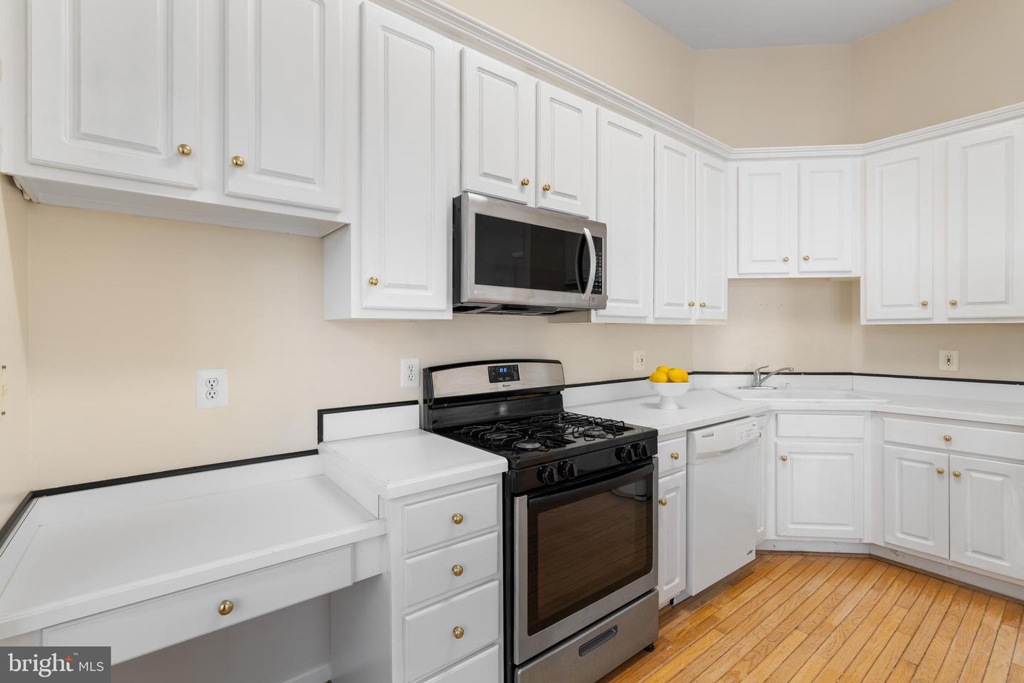 417 CLAYTON LN, ALEXANDRIA, Virginia 22304, 3 Bedrooms Bedrooms, ,3 BathroomsBathrooms,Residential,For sale,417 CLAYTON LN,VAAX2047908 MLS # VAAX2047908