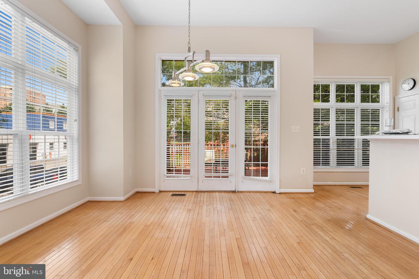 417 CLAYTON LN, ALEXANDRIA, Virginia 22304, 3 Bedrooms Bedrooms, ,3 BathroomsBathrooms,Residential,For sale,417 CLAYTON LN,VAAX2047908 MLS # VAAX2047908