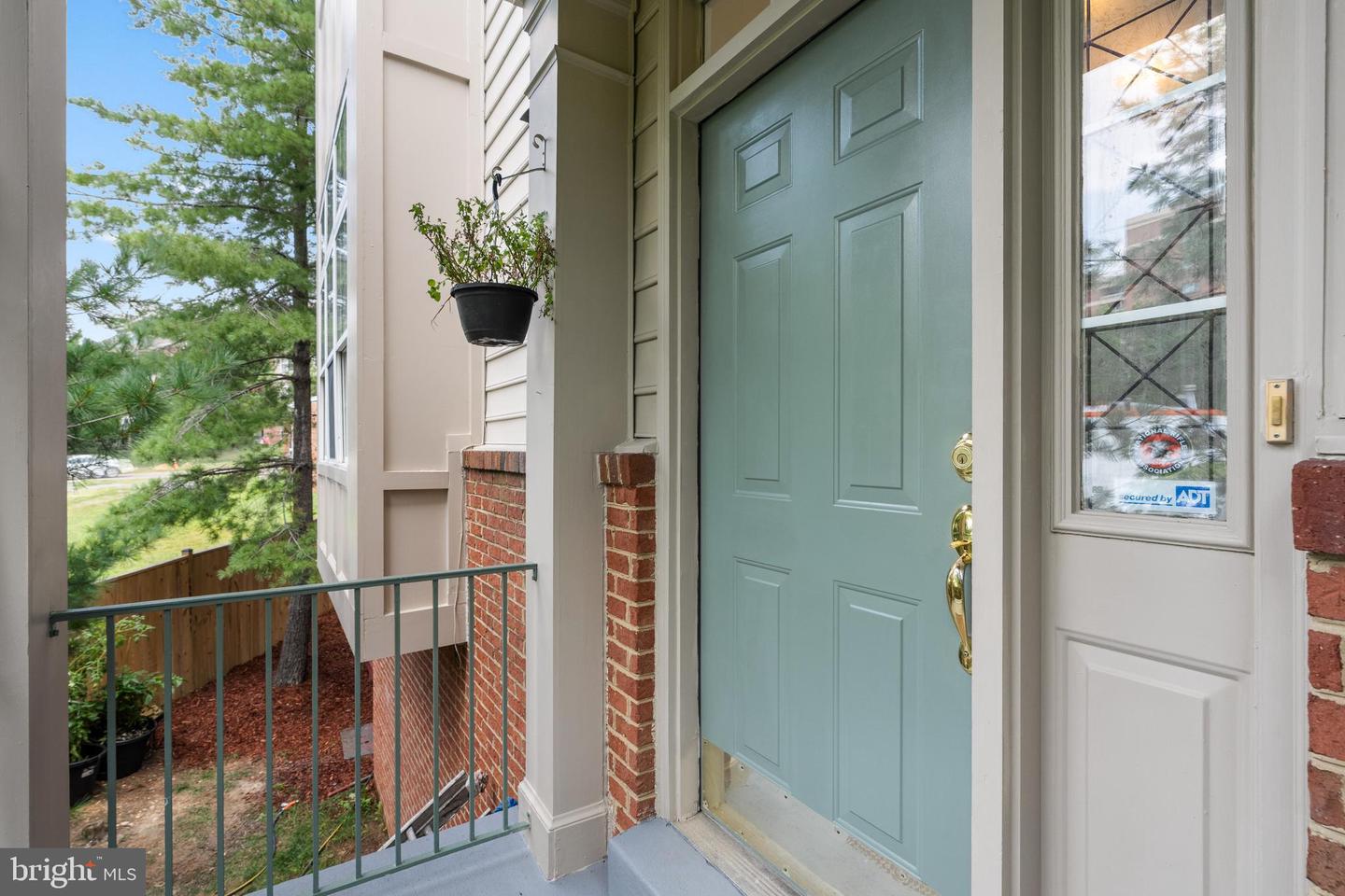 417 CLAYTON LN, ALEXANDRIA, Virginia 22304, 3 Bedrooms Bedrooms, ,3 BathroomsBathrooms,Residential,For sale,417 CLAYTON LN,VAAX2047908 MLS # VAAX2047908