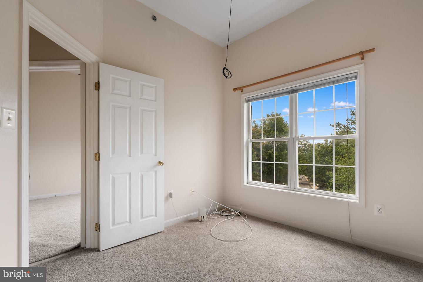 417 CLAYTON LN, ALEXANDRIA, Virginia 22304, 3 Bedrooms Bedrooms, ,3 BathroomsBathrooms,Residential,For sale,417 CLAYTON LN,VAAX2047908 MLS # VAAX2047908