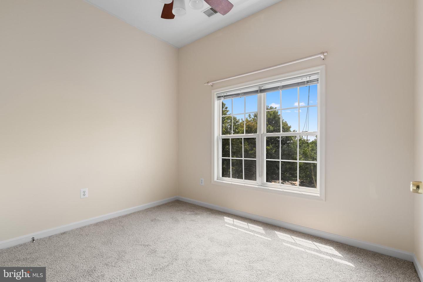 417 CLAYTON LN, ALEXANDRIA, Virginia 22304, 3 Bedrooms Bedrooms, ,3 BathroomsBathrooms,Residential,For sale,417 CLAYTON LN,VAAX2047908 MLS # VAAX2047908
