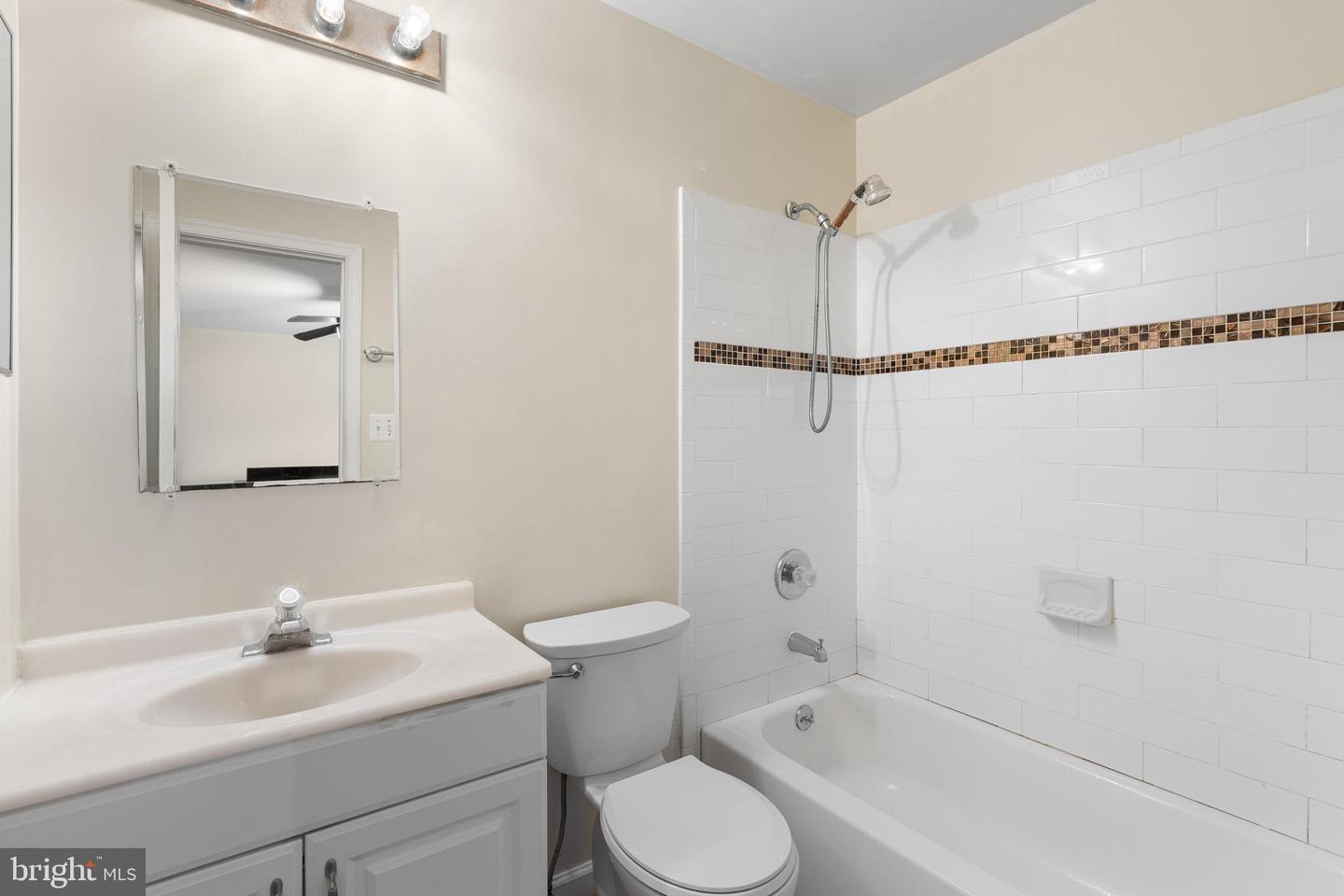 417 CLAYTON LN, ALEXANDRIA, Virginia 22304, 3 Bedrooms Bedrooms, ,3 BathroomsBathrooms,Residential,For sale,417 CLAYTON LN,VAAX2047908 MLS # VAAX2047908