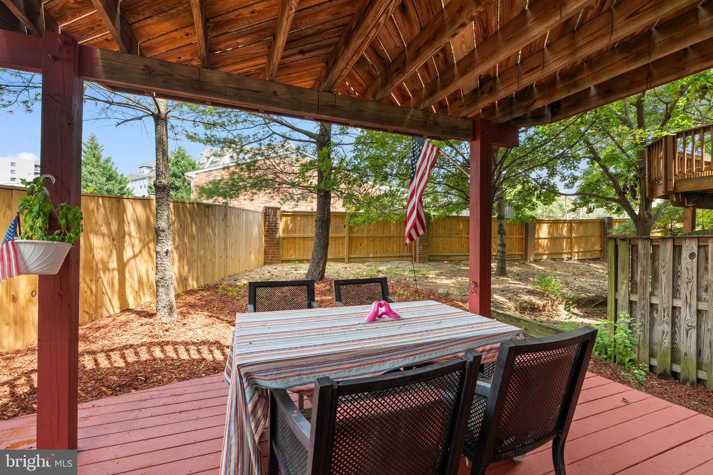 417 CLAYTON LN, ALEXANDRIA, Virginia 22304, 3 Bedrooms Bedrooms, ,3 BathroomsBathrooms,Residential,For sale,417 CLAYTON LN,VAAX2047908 MLS # VAAX2047908