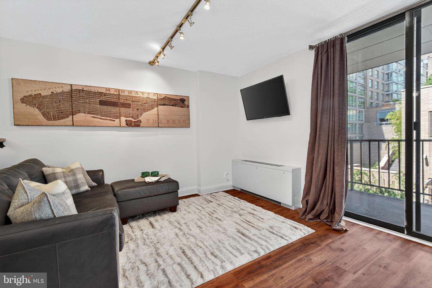 2201 L ST NW #316, WASHINGTON, District Of Columbia 20037, ,1 BathroomBathrooms,Residential,For sale,2201 L ST NW #316,DCDC2216564 MLS # DCDC2216564