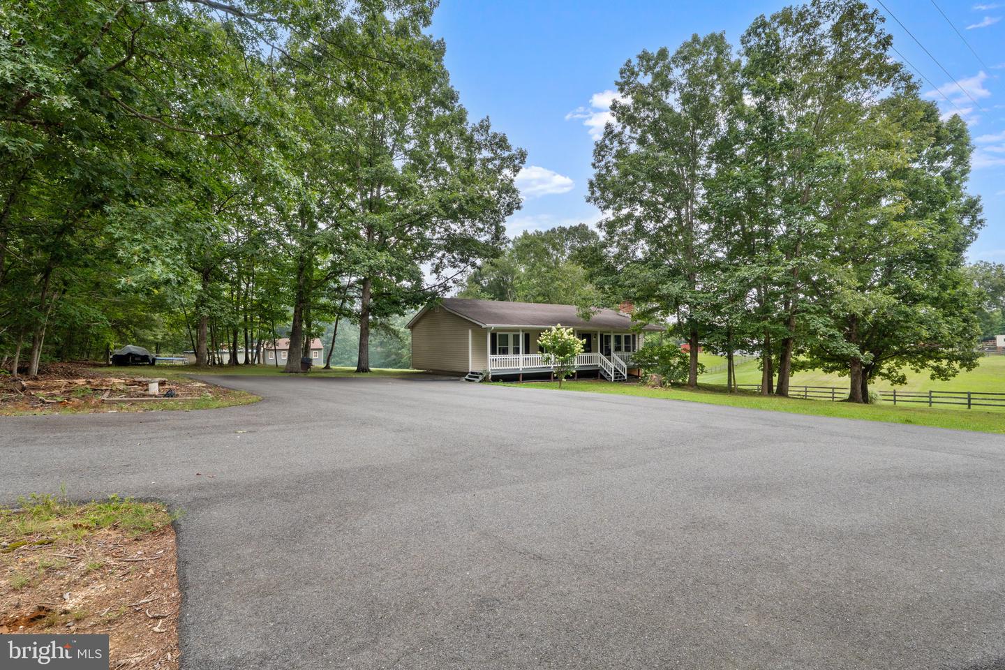 5762 SUMERDUCK RD, SUMERDUCK, Virginia 22742, 3 Bedrooms Bedrooms, ,2 BathroomsBathrooms,Residential,For sale,5762 SUMERDUCK RD,VAFQ2018030 MLS # VAFQ2018030