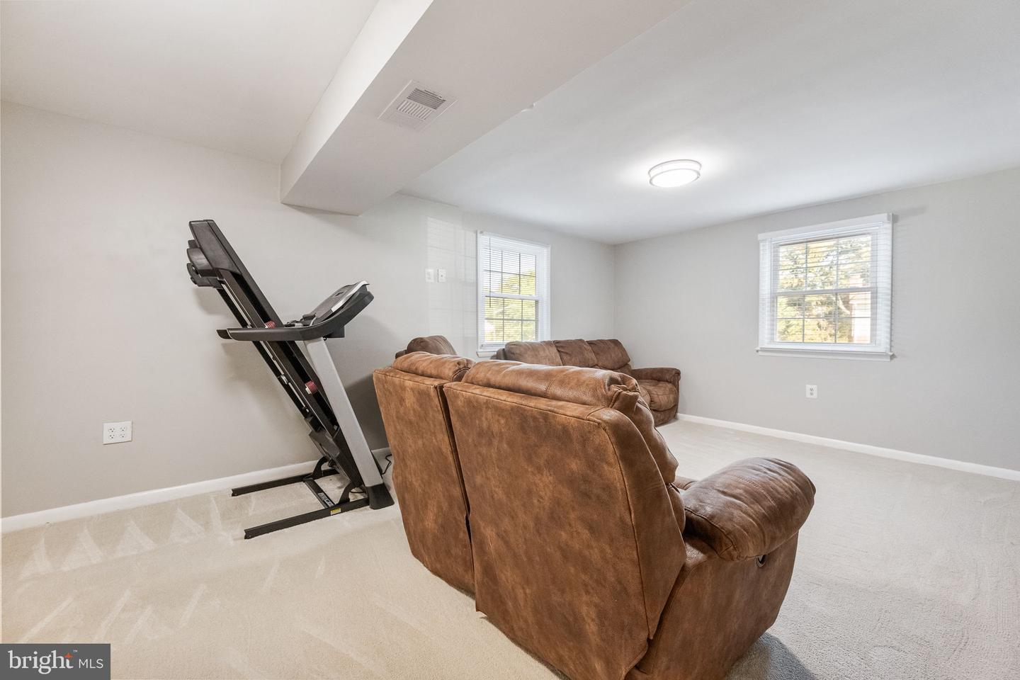 7203 HADLOW DR, SPRINGFIELD, Virginia 22152, 4 Bedrooms Bedrooms, ,3 BathroomsBathrooms,Residential,For sale,7203 HADLOW DR,VAFX2263336 MLS # VAFX2263336