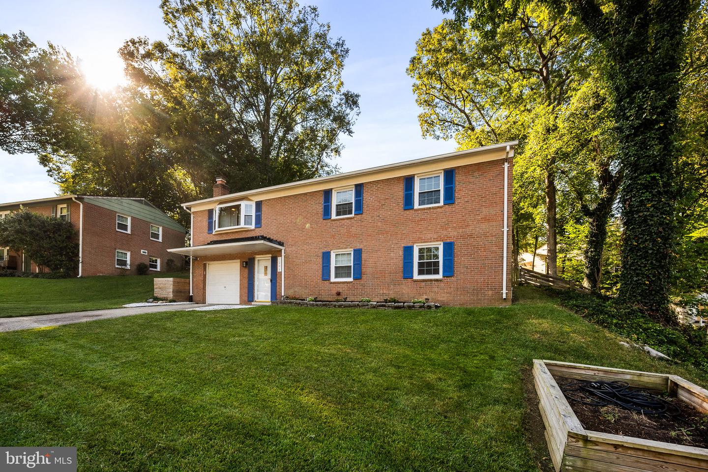 7203 HADLOW DR, SPRINGFIELD, Virginia 22152, 4 Bedrooms Bedrooms, ,3 BathroomsBathrooms,Residential,For sale,7203 HADLOW DR,VAFX2263336 MLS # VAFX2263336