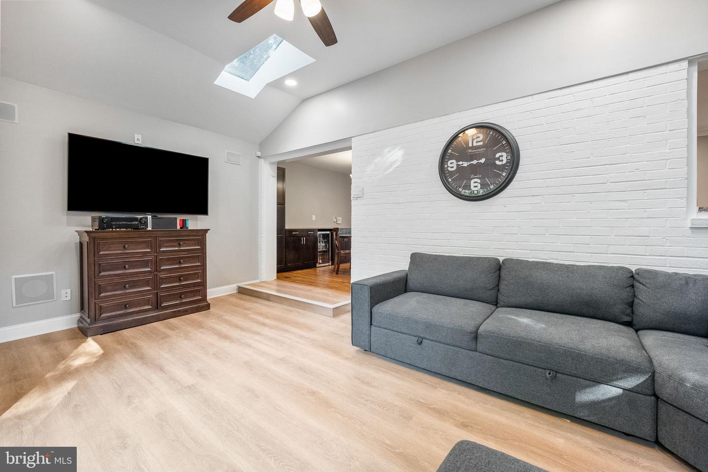7203 HADLOW DR, SPRINGFIELD, Virginia 22152, 4 Bedrooms Bedrooms, ,3 BathroomsBathrooms,Residential,For sale,7203 HADLOW DR,VAFX2263336 MLS # VAFX2263336