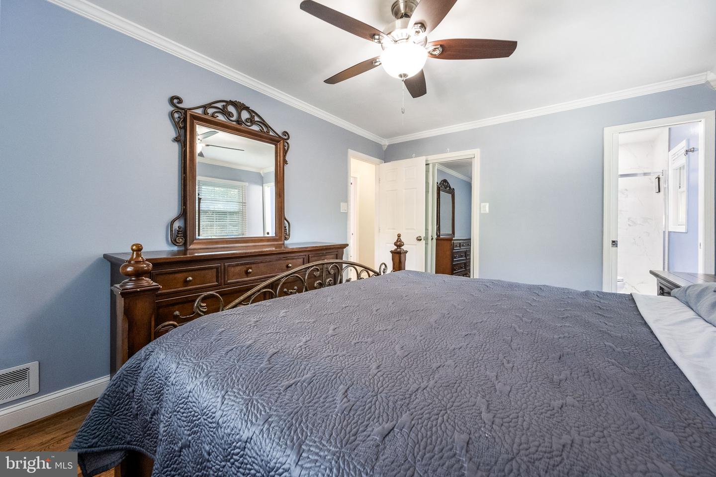 7203 HADLOW DR, SPRINGFIELD, Virginia 22152, 4 Bedrooms Bedrooms, ,3 BathroomsBathrooms,Residential,For sale,7203 HADLOW DR,VAFX2263336 MLS # VAFX2263336