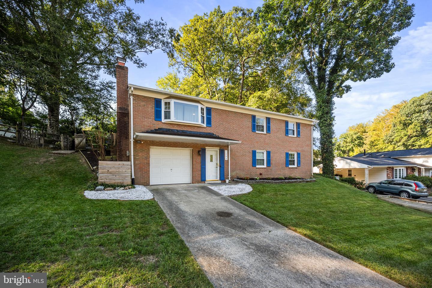 7203 HADLOW DR, SPRINGFIELD, Virginia 22152, 4 Bedrooms Bedrooms, ,3 BathroomsBathrooms,Residential,For sale,7203 HADLOW DR,VAFX2263336 MLS # VAFX2263336