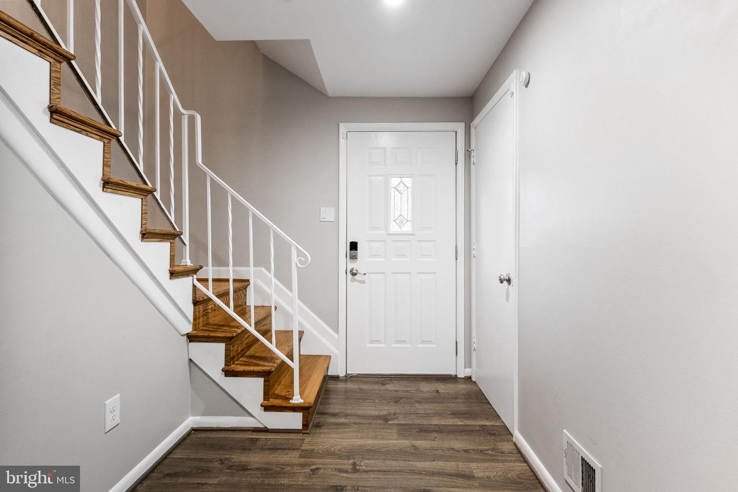 7203 HADLOW DR, SPRINGFIELD, Virginia 22152, 4 Bedrooms Bedrooms, ,3 BathroomsBathrooms,Residential,For sale,7203 HADLOW DR,VAFX2263336 MLS # VAFX2263336