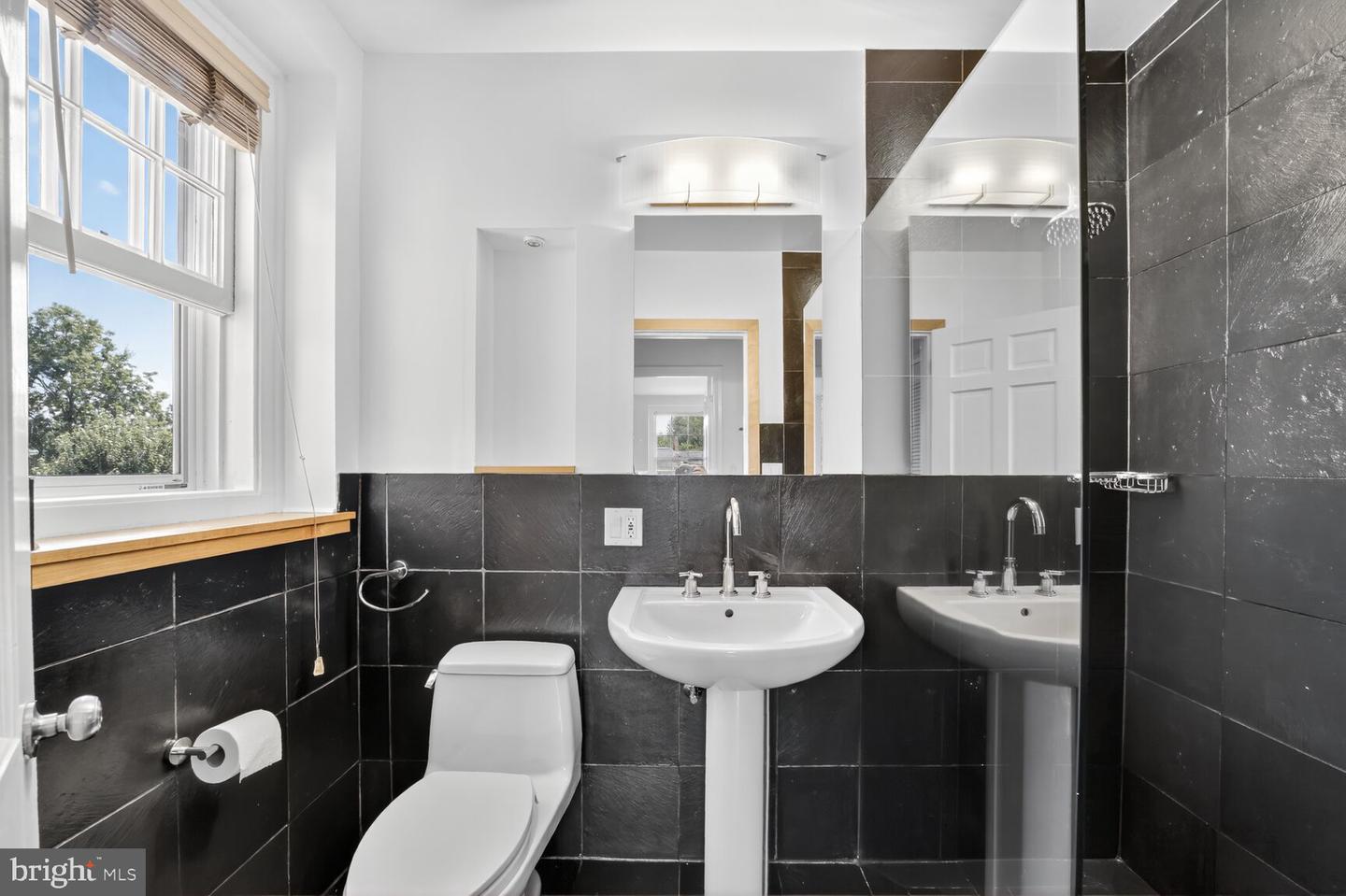 3530 39TH ST NW #E-653, WASHINGTON, District Of Columbia 20016, 2 Bedrooms Bedrooms, ,1 BathroomBathrooms,Residential,For sale,3530 39TH ST NW #E-653,DCDC2216918 MLS # DCDC2216918