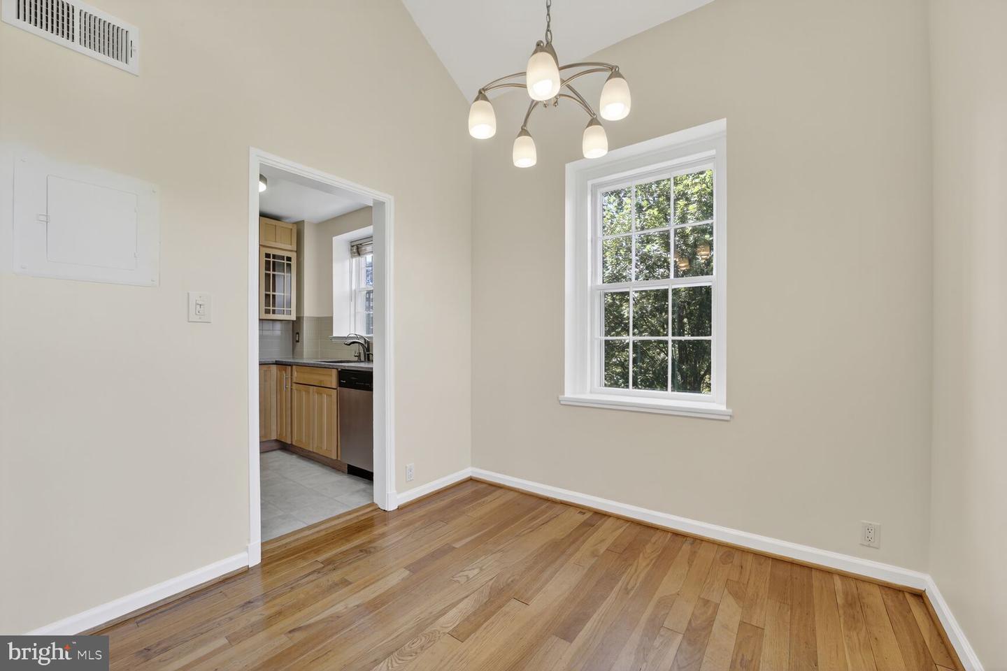 3530 39TH ST NW #E-653, WASHINGTON, District Of Columbia 20016, 2 Bedrooms Bedrooms, ,1 BathroomBathrooms,Residential,For sale,3530 39TH ST NW #E-653,DCDC2216918 MLS # DCDC2216918
