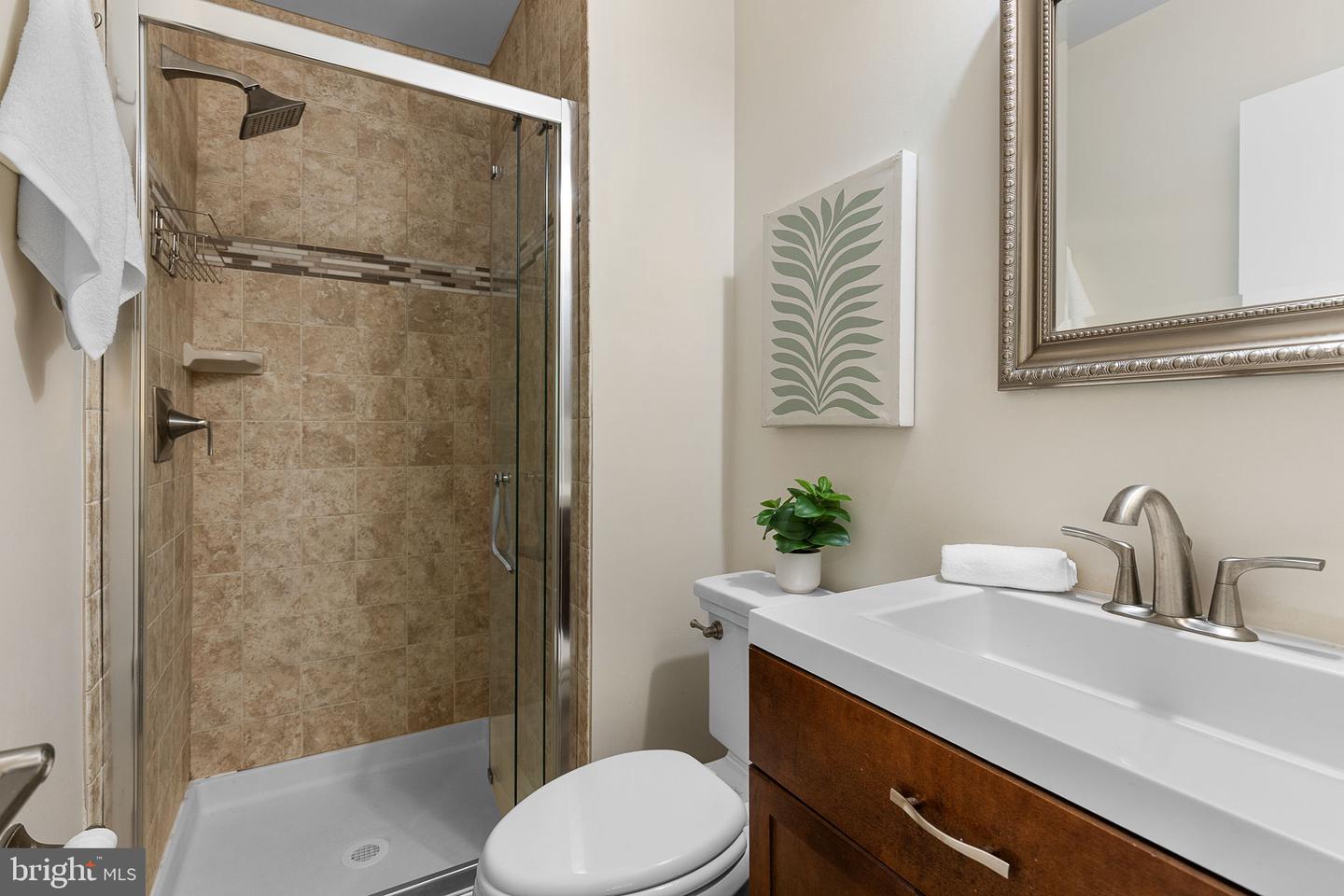 2050 GOLF COURSE DR, RESTON, Virginia 20191, 3 Bedrooms Bedrooms, ,2 BathroomsBathrooms,Residential,For sale,2050 GOLF COURSE DR,VAFX2263424 MLS # VAFX2263424