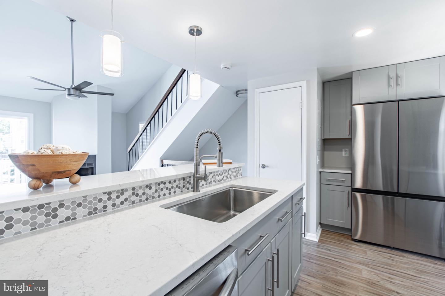 4331 PEMBROOK VILLAGE DR, ALEXANDRIA, Virginia 22309, 2 Bedrooms Bedrooms, 8 Rooms Rooms,2 BathroomsBathrooms,Residential,For sale,4331 PEMBROOK VILLAGE DR,VAFX2263468 MLS # VAFX2263468