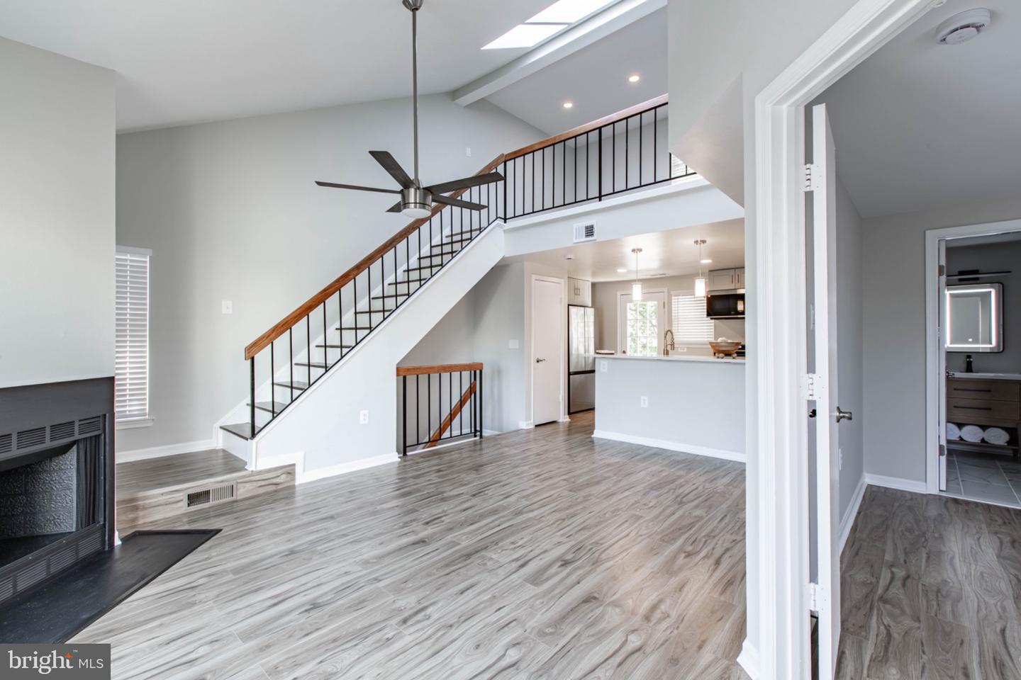 4331 PEMBROOK VILLAGE DR, ALEXANDRIA, Virginia 22309, 2 Bedrooms Bedrooms, 8 Rooms Rooms,2 BathroomsBathrooms,Residential,For sale,4331 PEMBROOK VILLAGE DR,VAFX2263468 MLS # VAFX2263468