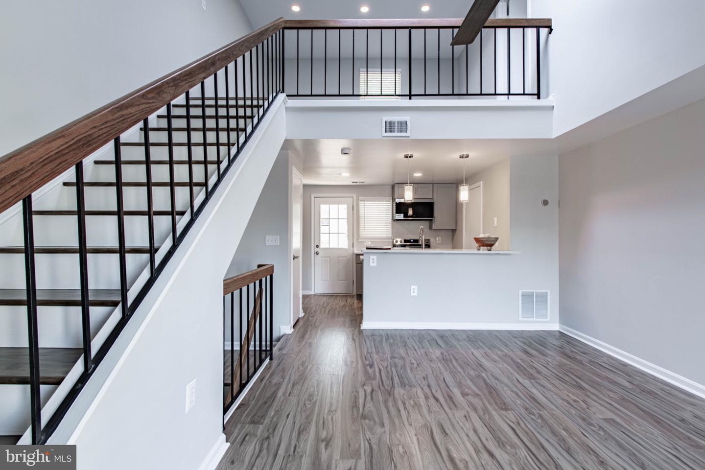 4331 PEMBROOK VILLAGE DR, ALEXANDRIA, Virginia 22309, 2 Bedrooms Bedrooms, 8 Rooms Rooms,2 BathroomsBathrooms,Residential,For sale,4331 PEMBROOK VILLAGE DR,VAFX2263468 MLS # VAFX2263468