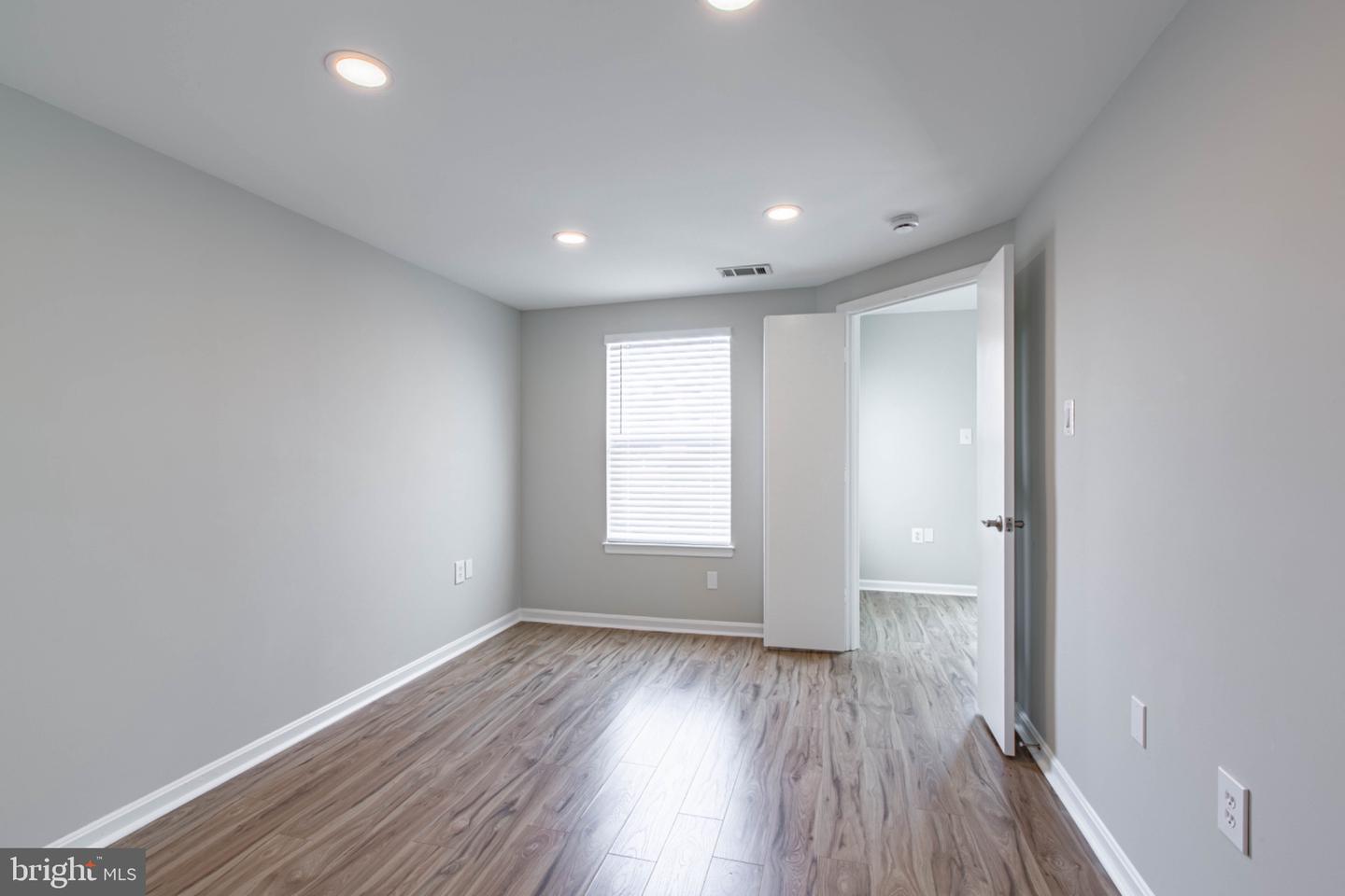4331 PEMBROOK VILLAGE DR, ALEXANDRIA, Virginia 22309, 2 Bedrooms Bedrooms, 8 Rooms Rooms,2 BathroomsBathrooms,Residential,For sale,4331 PEMBROOK VILLAGE DR,VAFX2263468 MLS # VAFX2263468