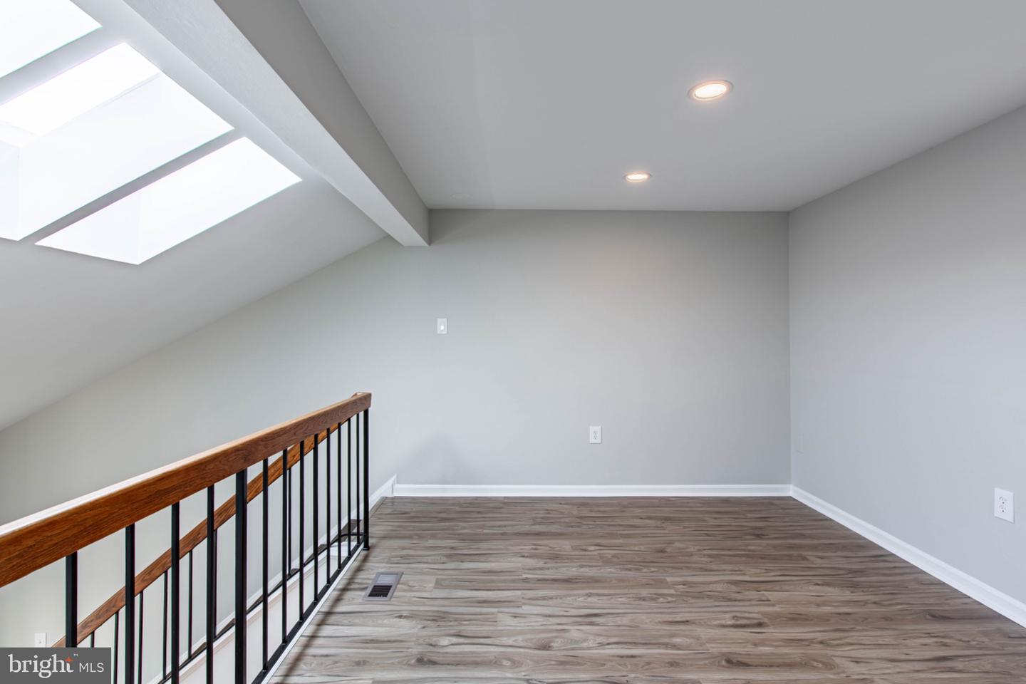4331 PEMBROOK VILLAGE DR, ALEXANDRIA, Virginia 22309, 2 Bedrooms Bedrooms, 8 Rooms Rooms,2 BathroomsBathrooms,Residential,For sale,4331 PEMBROOK VILLAGE DR,VAFX2263468 MLS # VAFX2263468