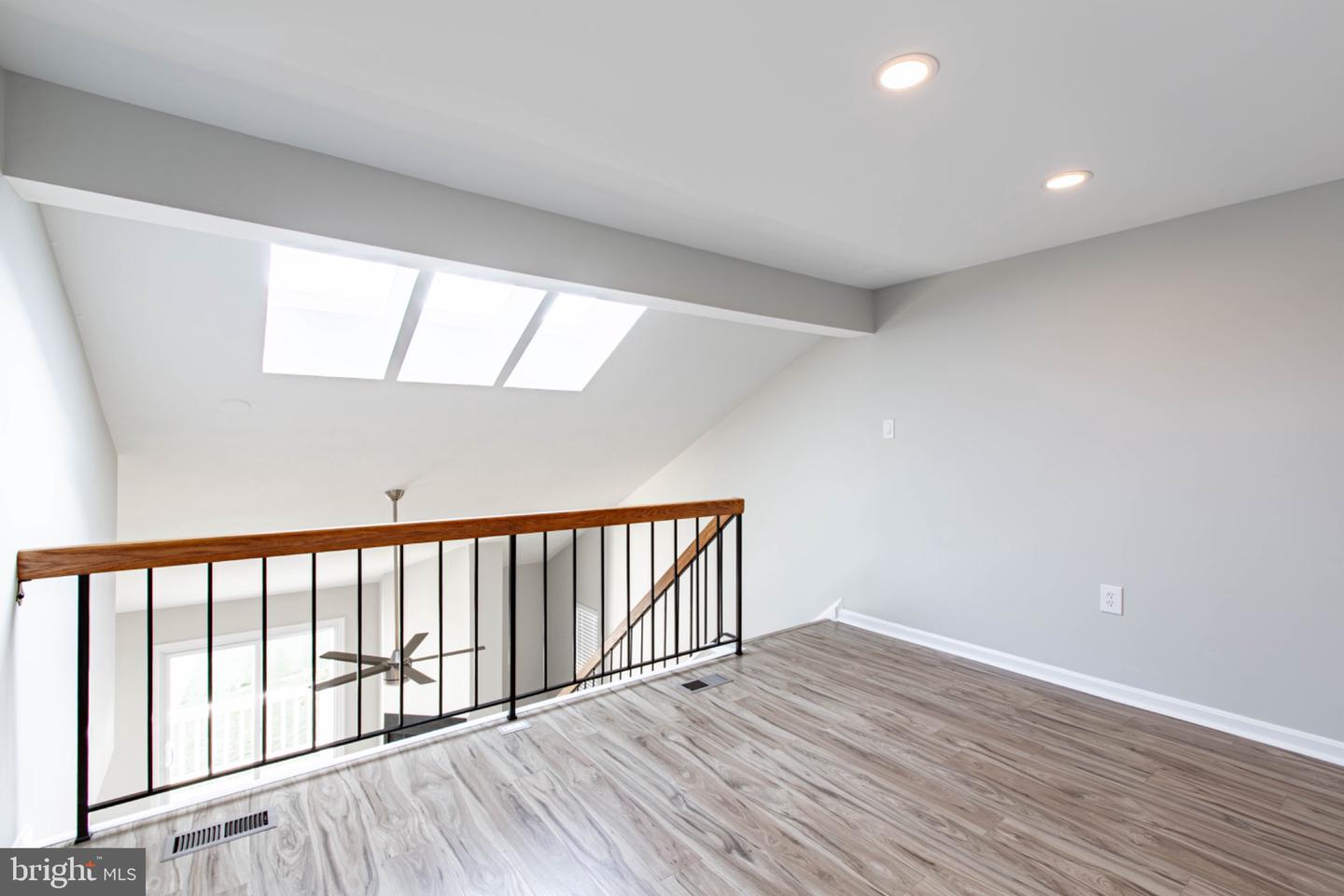 4331 PEMBROOK VILLAGE DR, ALEXANDRIA, Virginia 22309, 2 Bedrooms Bedrooms, 8 Rooms Rooms,2 BathroomsBathrooms,Residential,For sale,4331 PEMBROOK VILLAGE DR,VAFX2263468 MLS # VAFX2263468