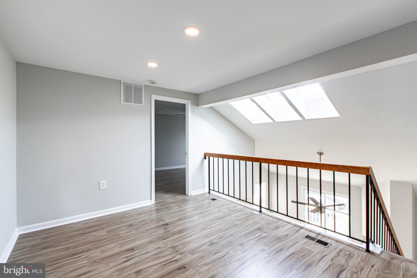 4331 PEMBROOK VILLAGE DR, ALEXANDRIA, Virginia 22309, 2 Bedrooms Bedrooms, 8 Rooms Rooms,2 BathroomsBathrooms,Residential,For sale,4331 PEMBROOK VILLAGE DR,VAFX2263468 MLS # VAFX2263468