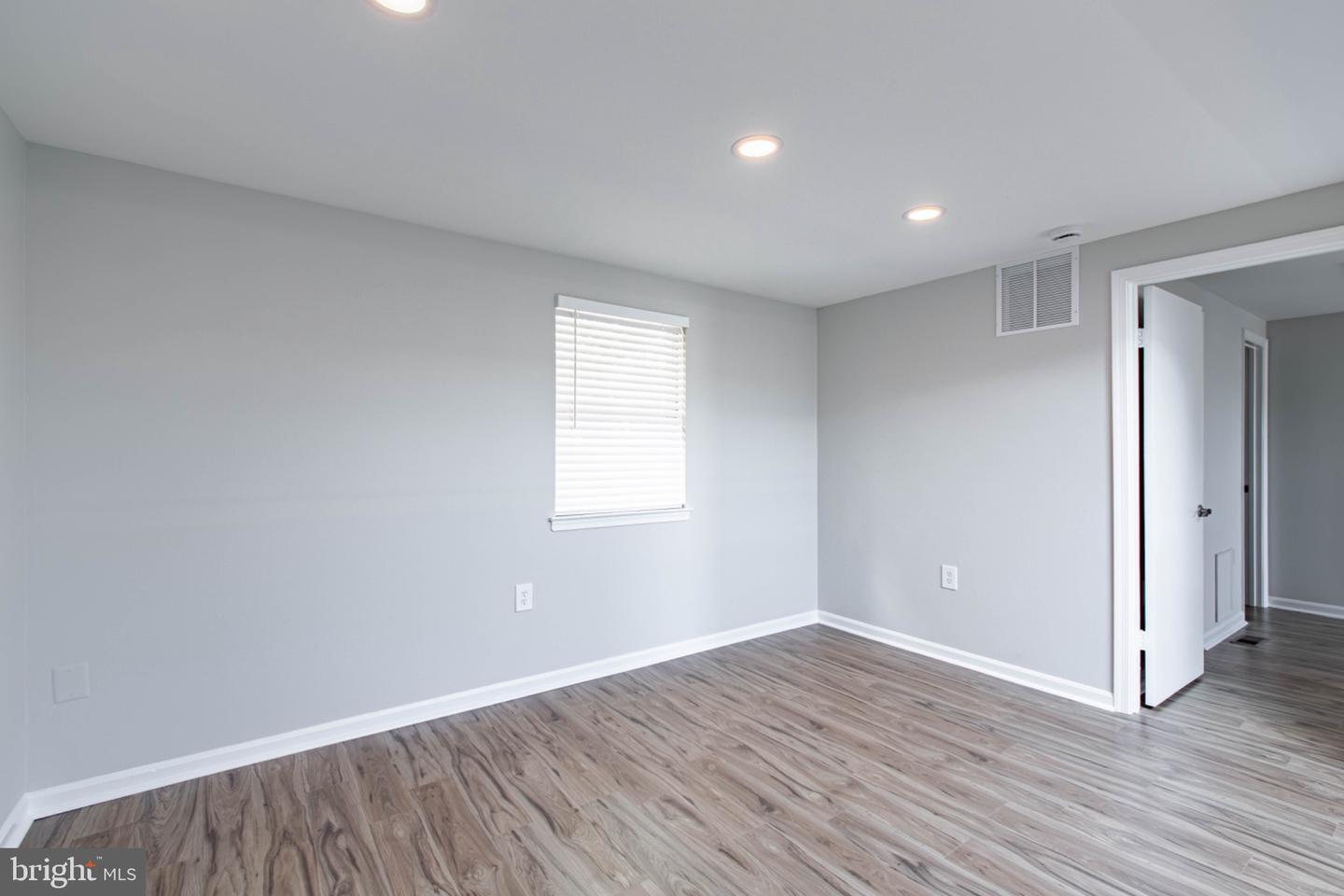 4331 PEMBROOK VILLAGE DR, ALEXANDRIA, Virginia 22309, 2 Bedrooms Bedrooms, 8 Rooms Rooms,2 BathroomsBathrooms,Residential,For sale,4331 PEMBROOK VILLAGE DR,VAFX2263468 MLS # VAFX2263468