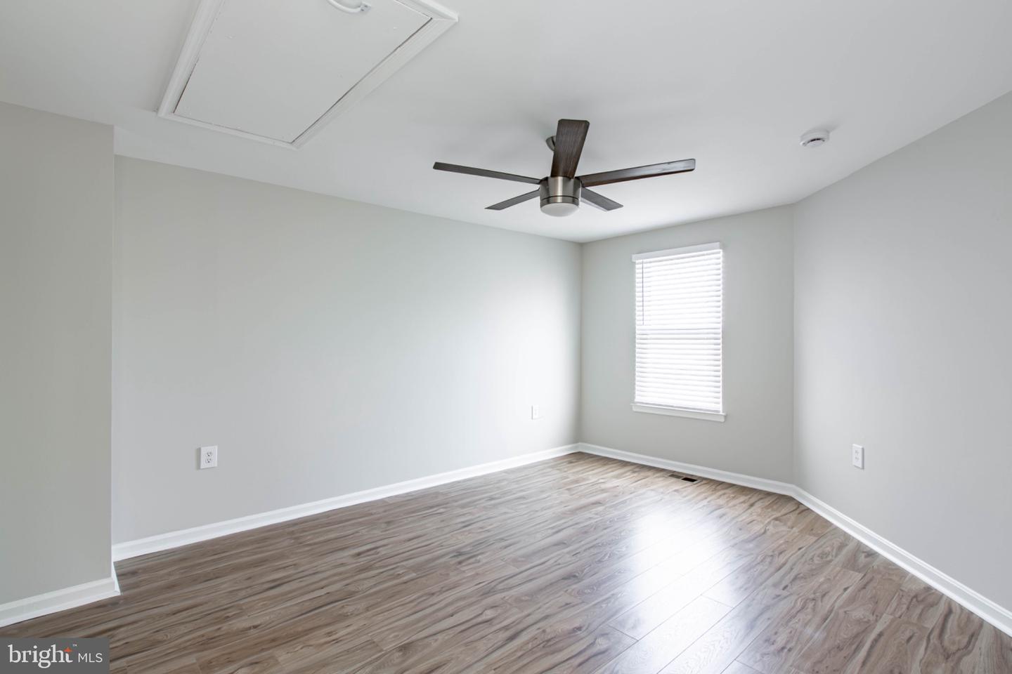 4331 PEMBROOK VILLAGE DR, ALEXANDRIA, Virginia 22309, 2 Bedrooms Bedrooms, 8 Rooms Rooms,2 BathroomsBathrooms,Residential,For sale,4331 PEMBROOK VILLAGE DR,VAFX2263468 MLS # VAFX2263468